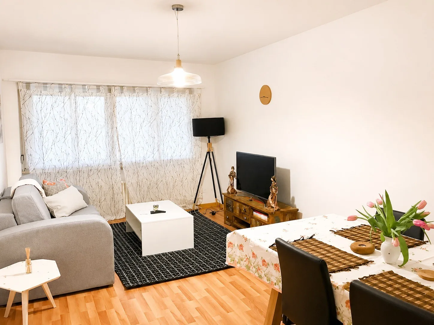 🏡 Premium Furnished 2.5-Room Apartment | Riehenring 143 | 4058 Basel | 3rd Floor (Right Side)