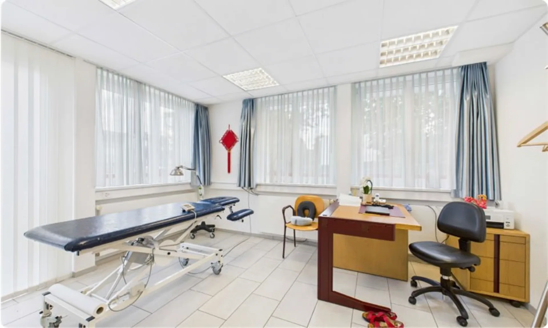 Büro / Arztpraxis in Schlieren (mit optionalem Parkplatz)