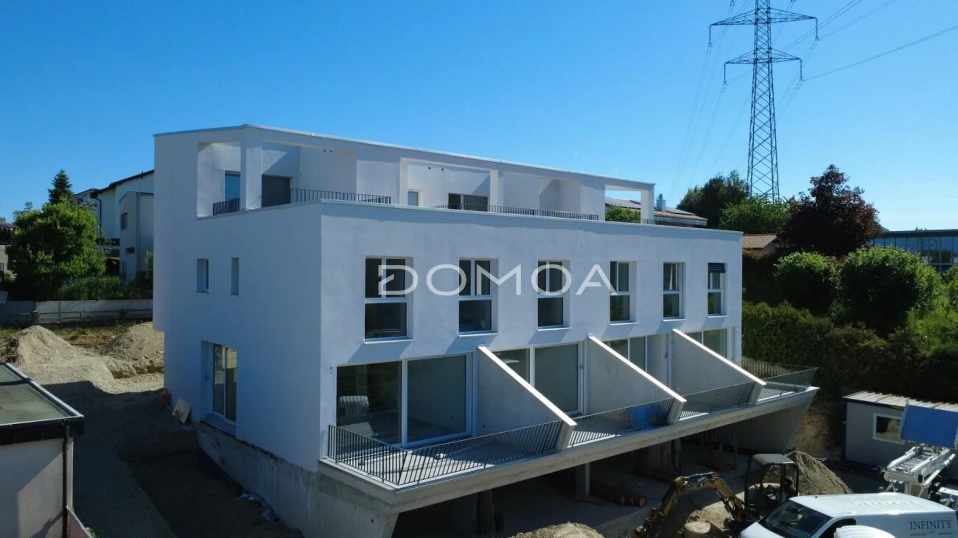 Superbes villas mitoyennes avec terrasses et jardin (C)