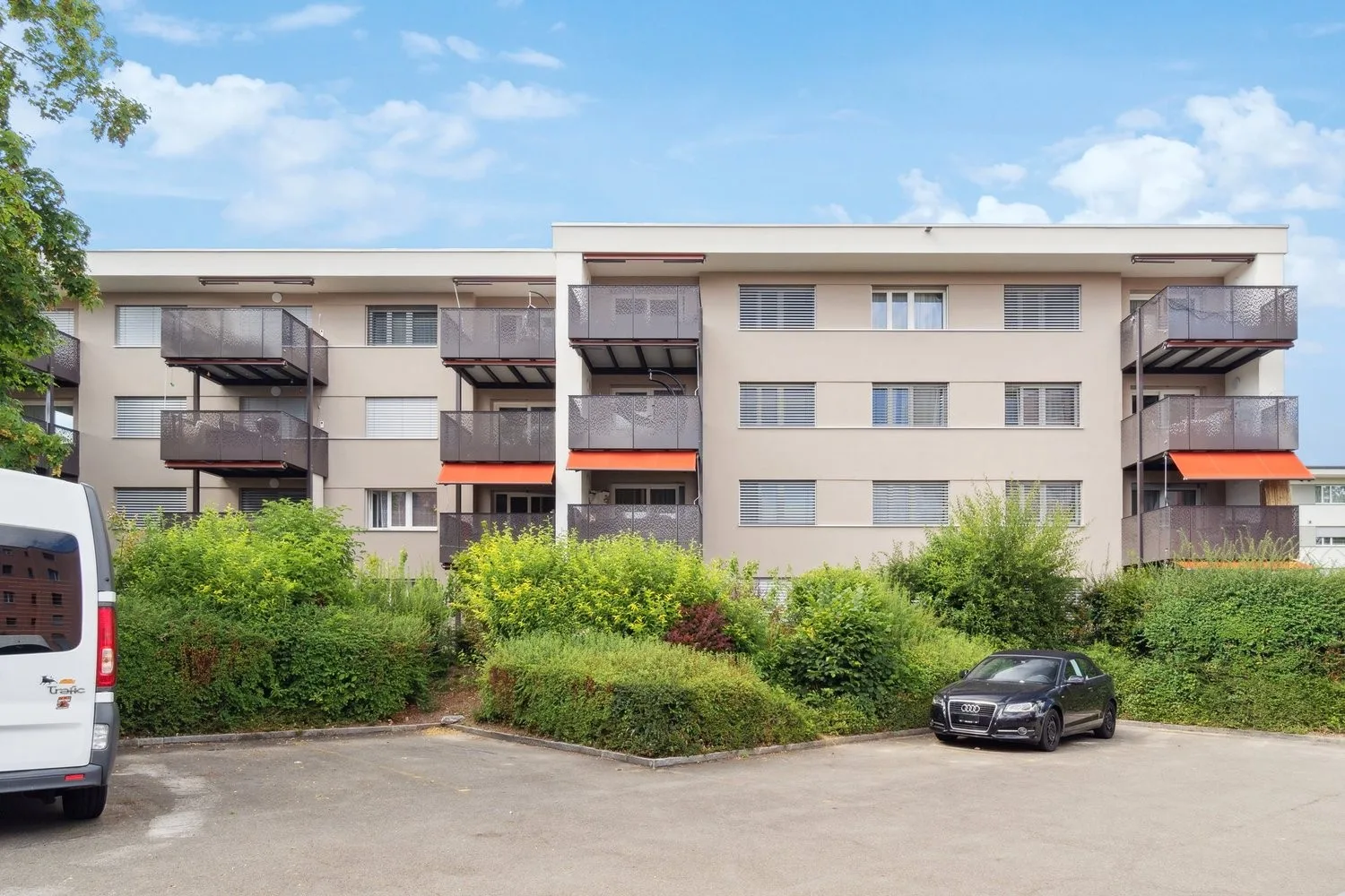 Diverse Aussenparkplätze zu vermieten
