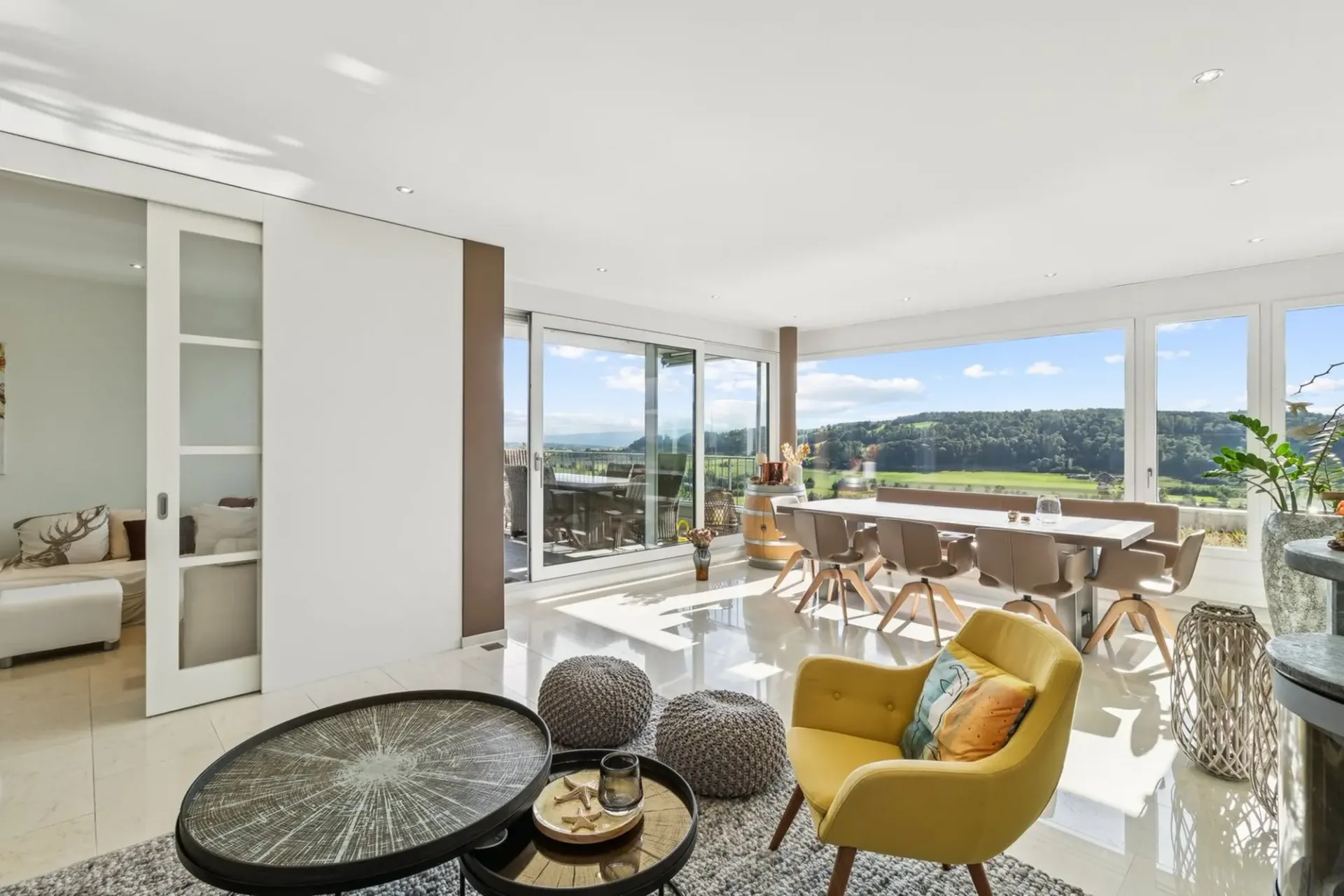 Wohnen auf höchstem Niveau – Exklusives Terrassenhaus mit Panorama-Fernsicht