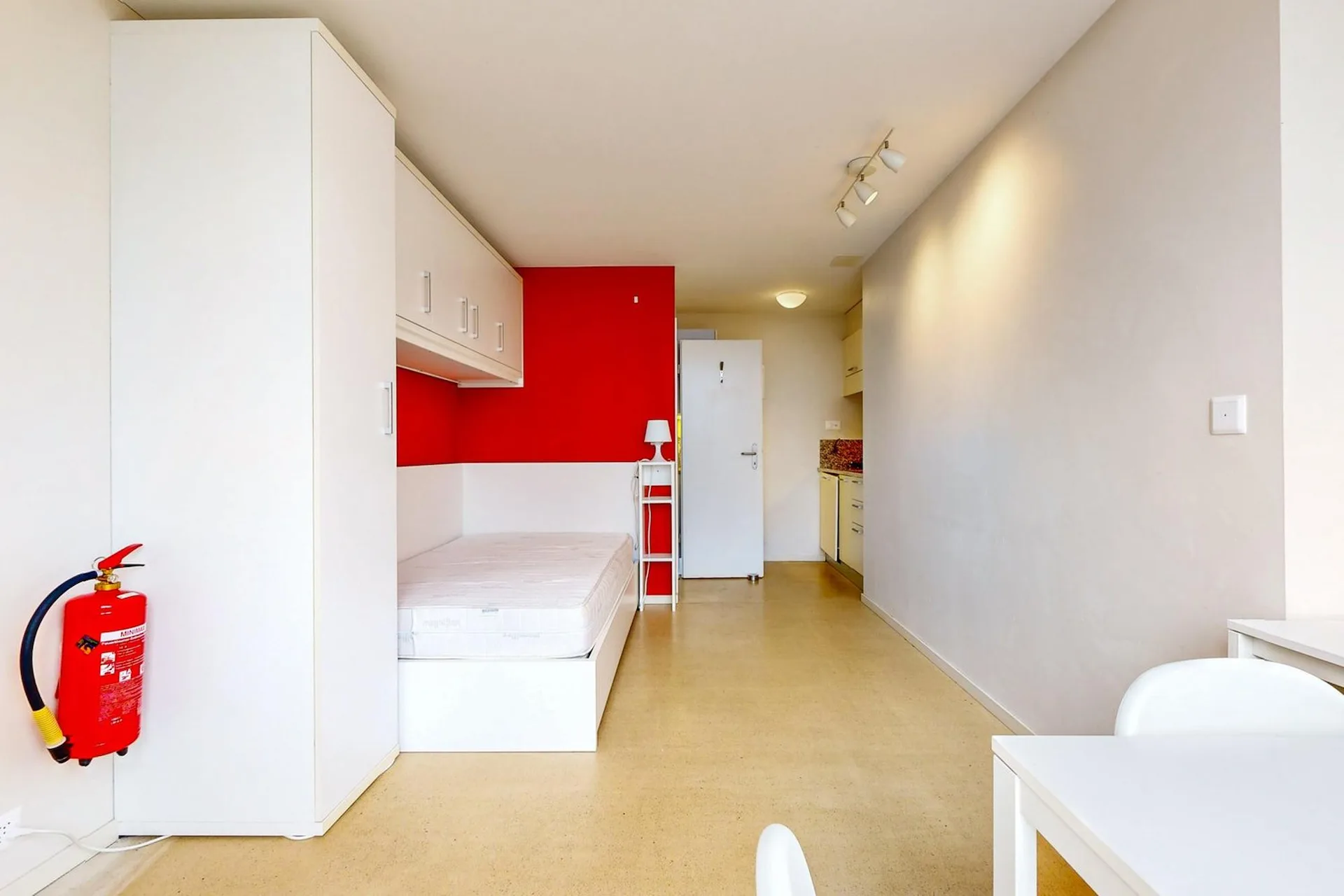 Logement meublé et lumineux
