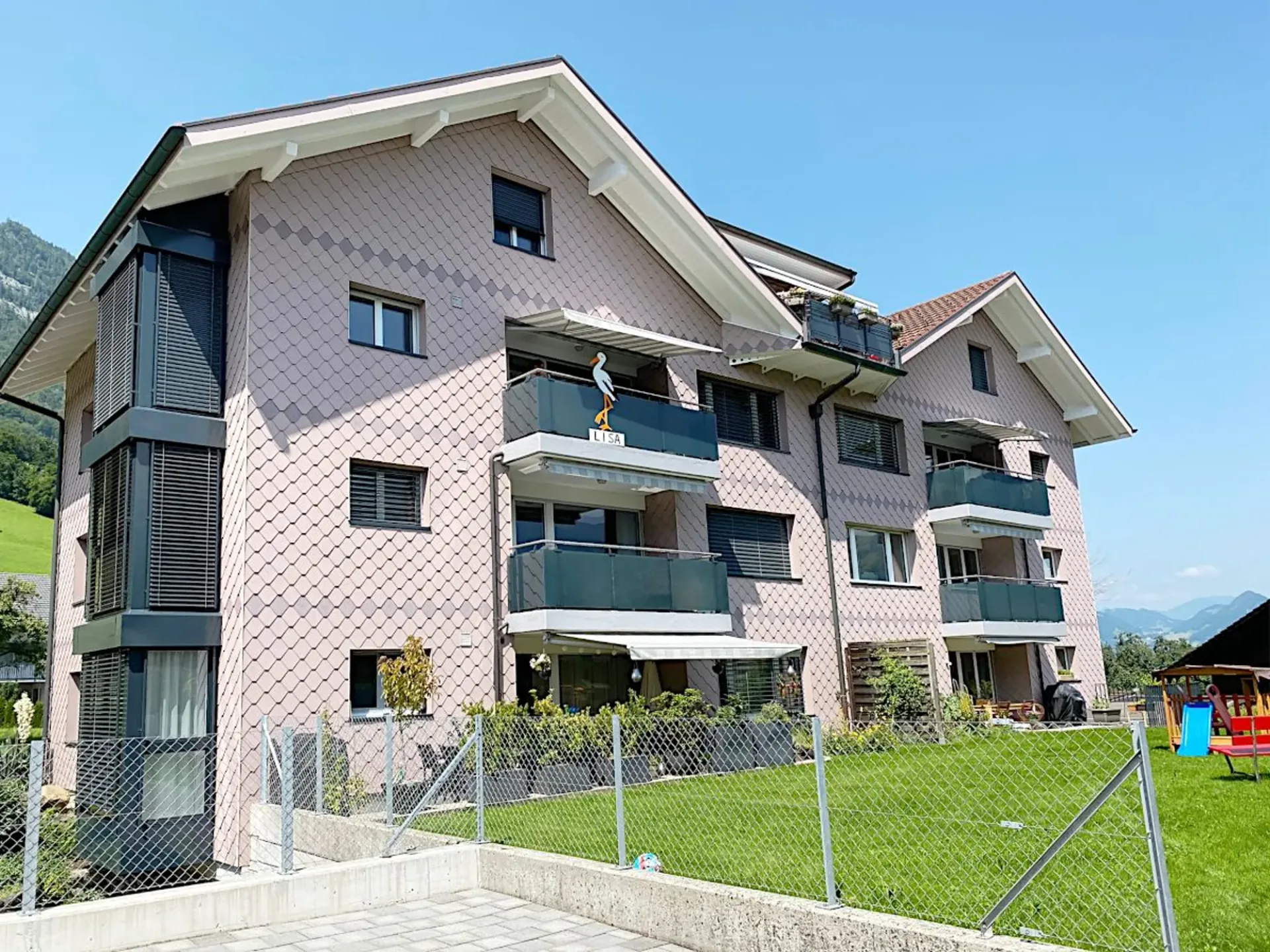 4.5 Zimmerwohnung mit Balkon und Seeblick