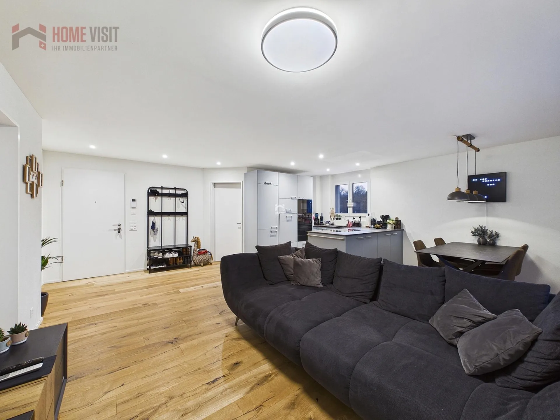 Exclusive 3.5-room garden apartment with heated hobby room