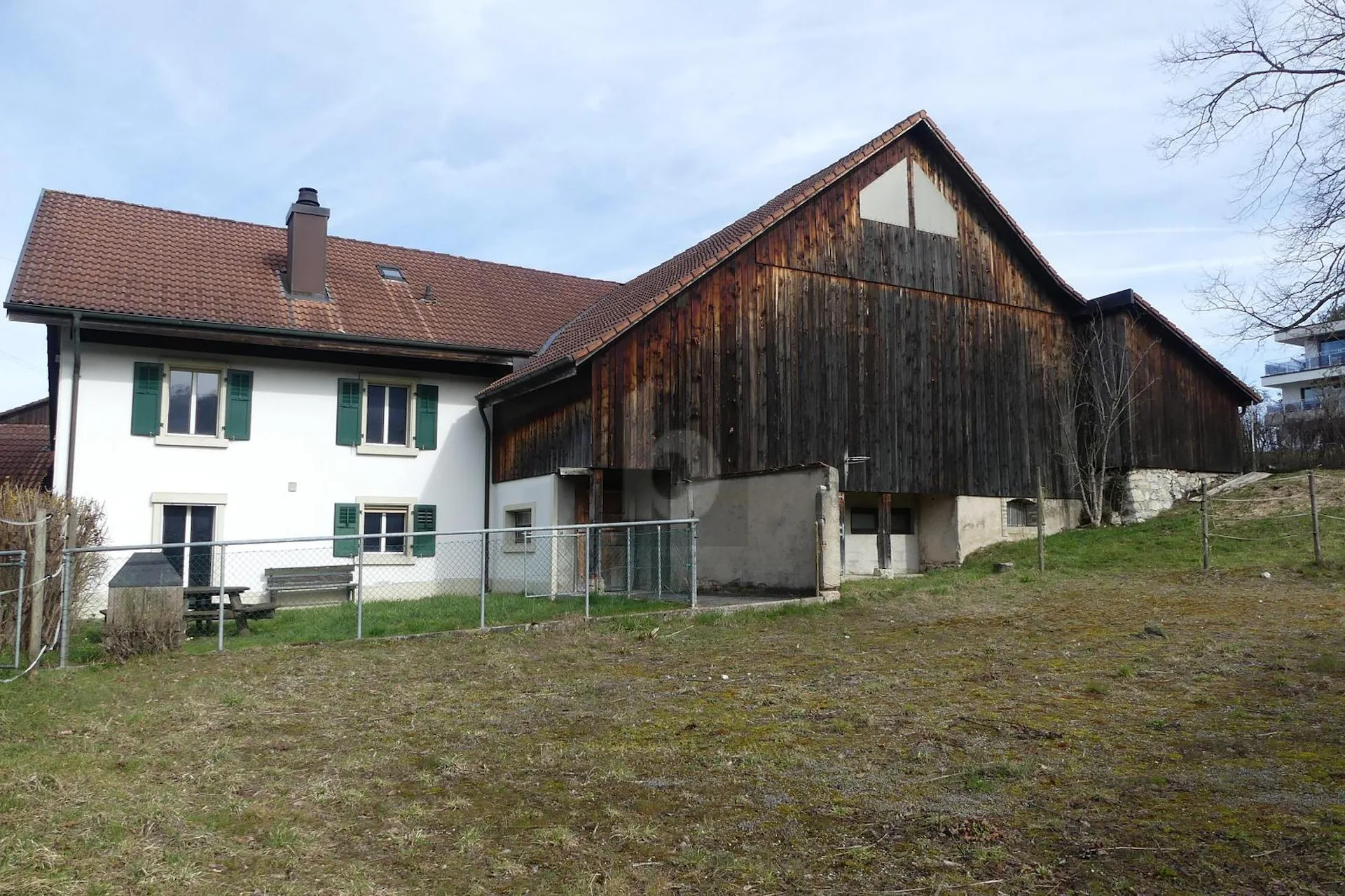 SPACIEUSE MAISON AU CALME