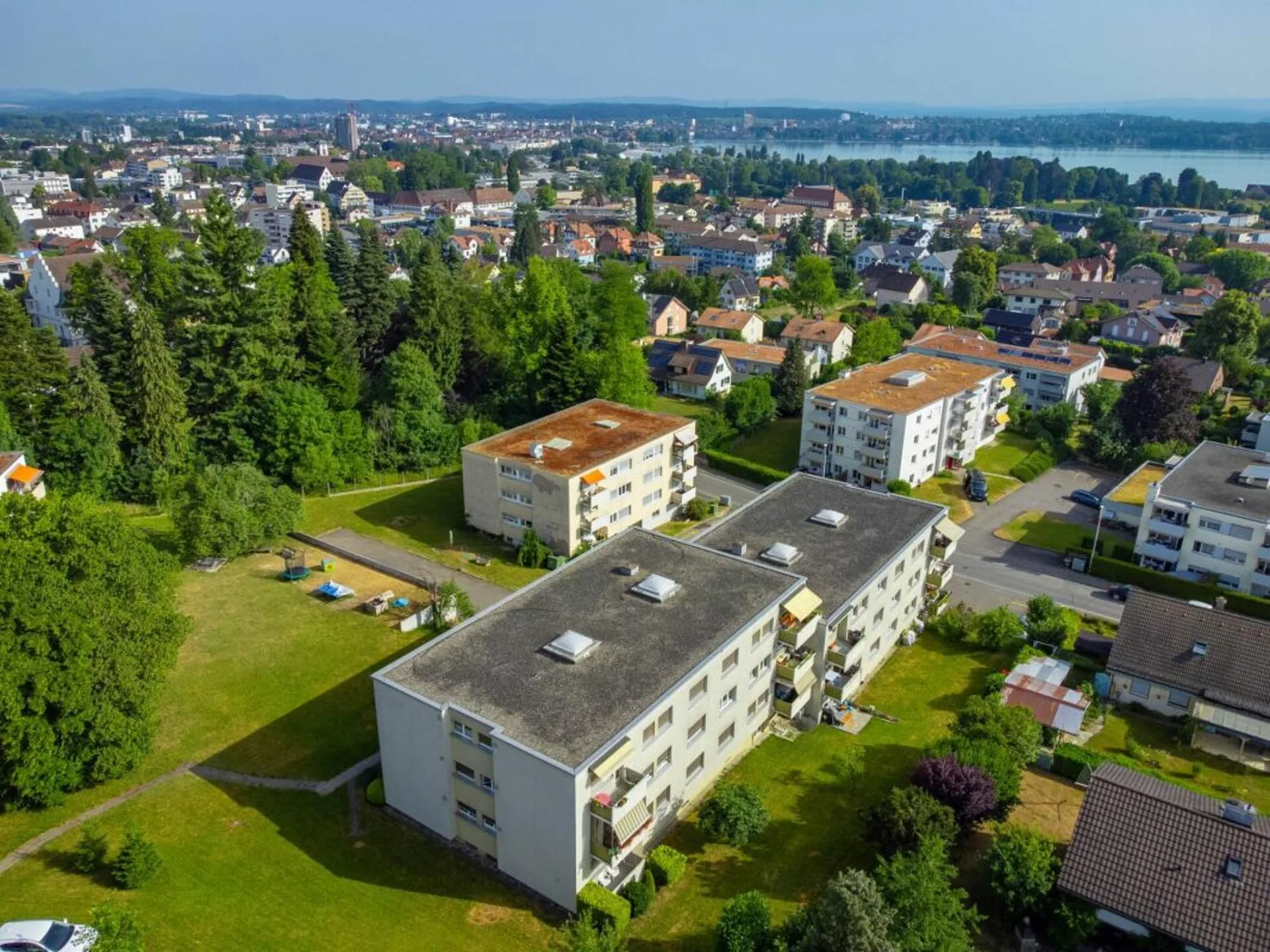 Teilsanierte 4.5 Zimmer-Wohnung an ruhiger Lage