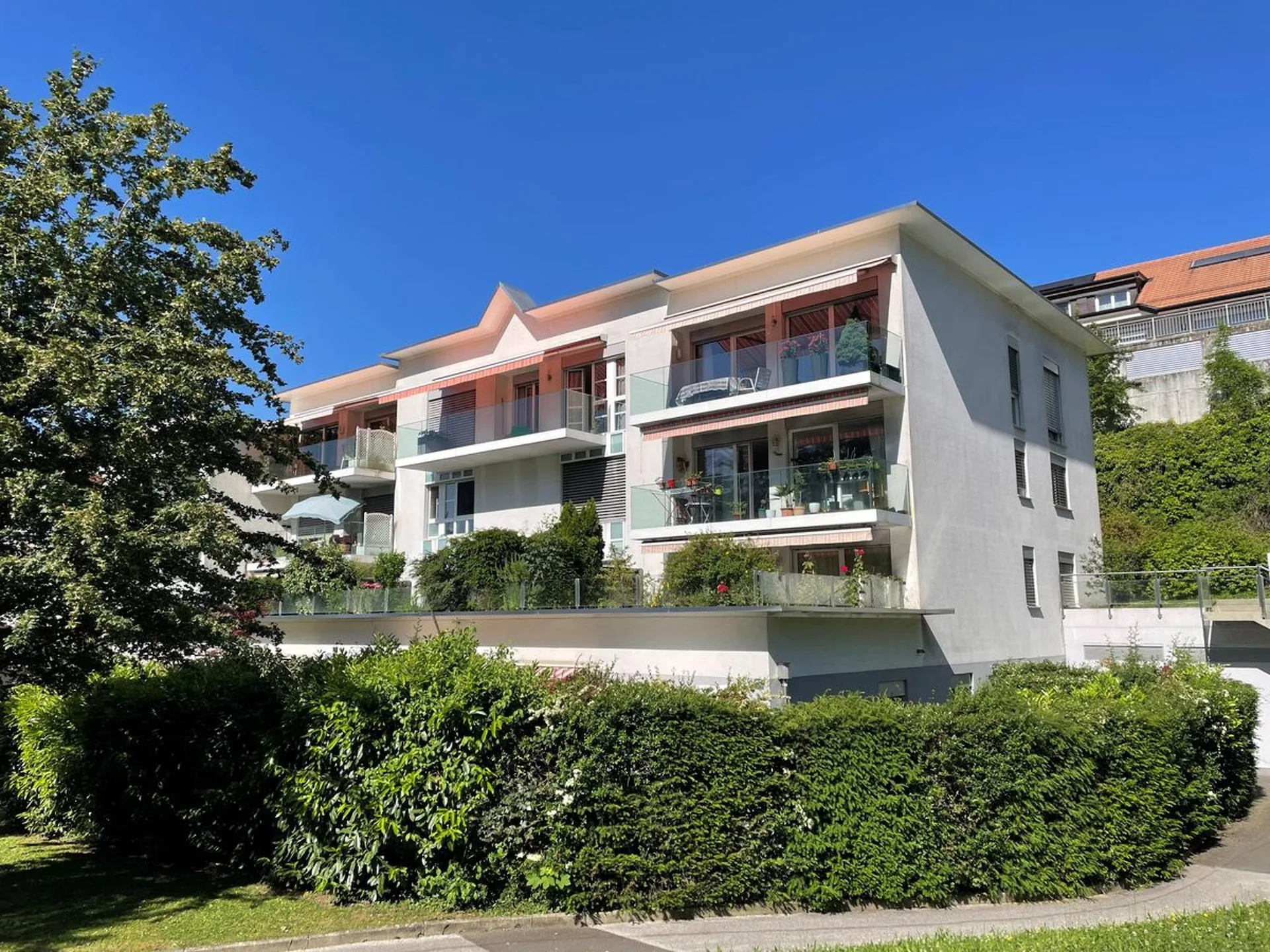 Bello appartamento di 4,5 locali ristrutturato con terrazza e giardino