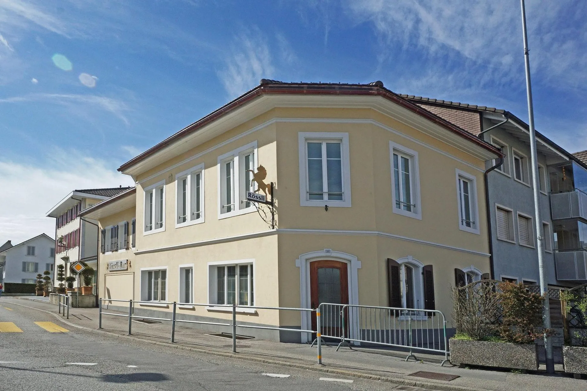 Renovierte 2.5-Zimmerwohnung - 1. OG (Wohnung 3)