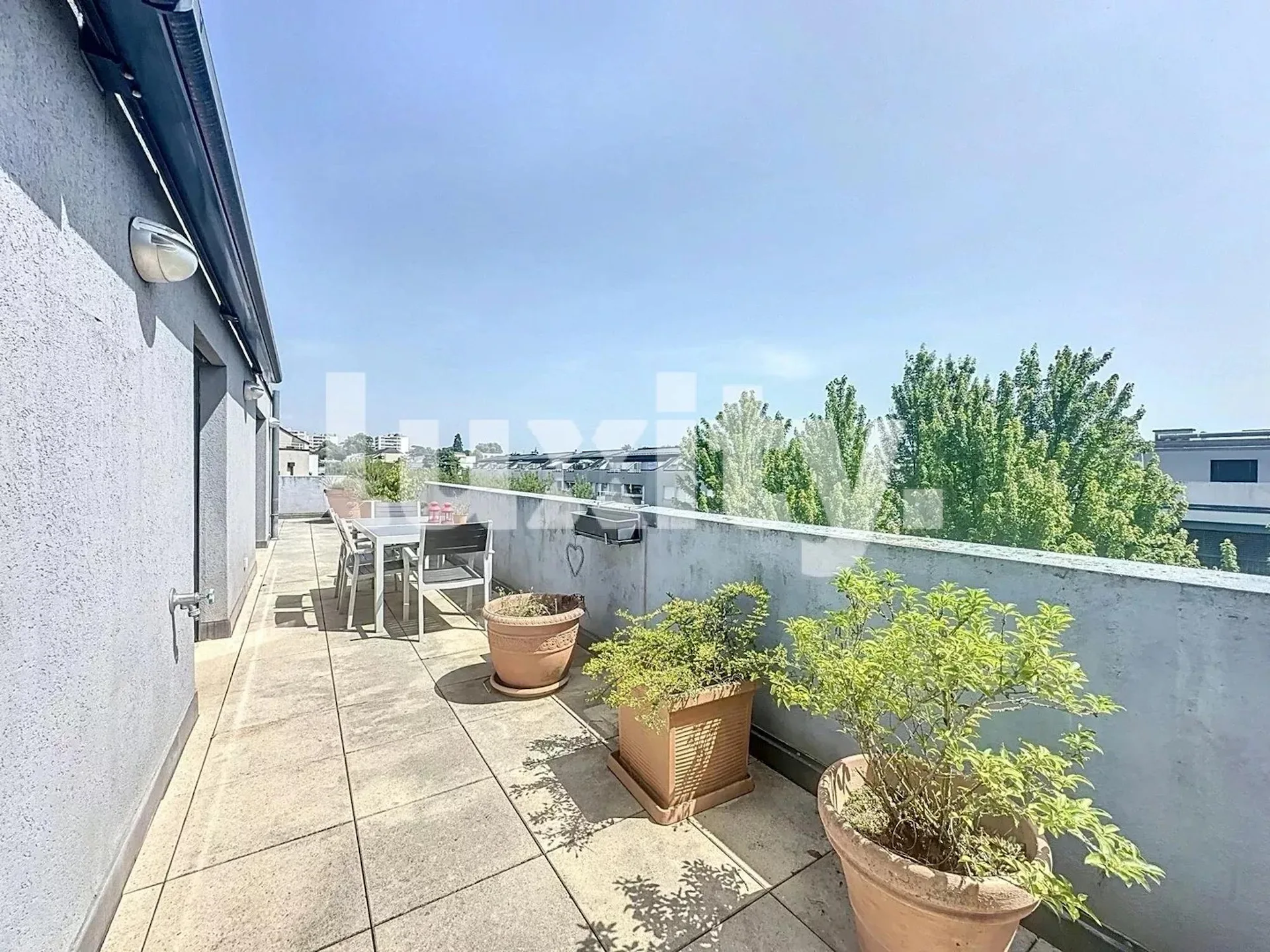 Attique d'Exception en Duplex ? Terrasse 93m² ? Privatif avec Ascenseur
