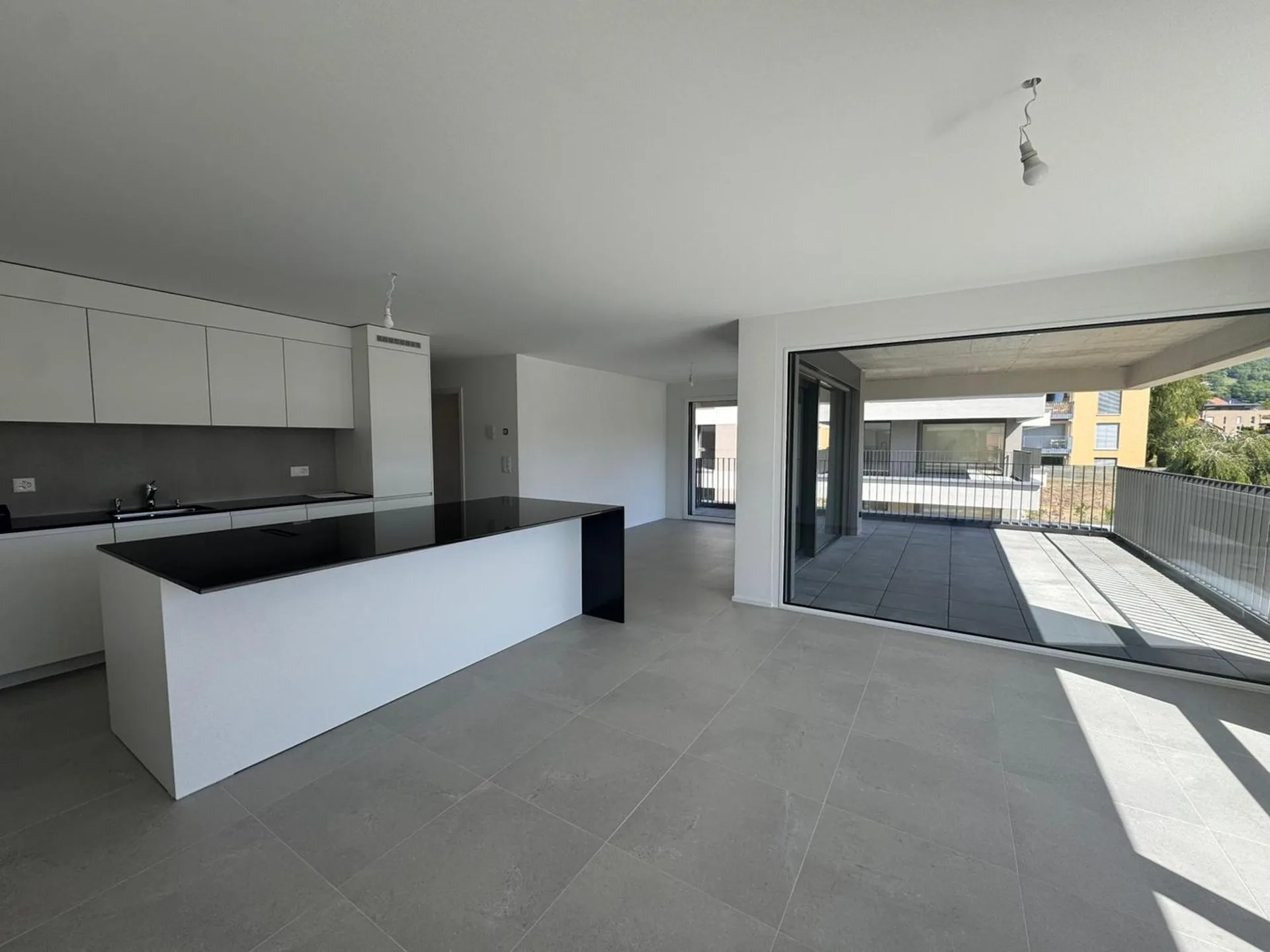 Zu vermieten – Prächtige 4.5-Zimmer-Neuwohnung mit geräumigem Balkon