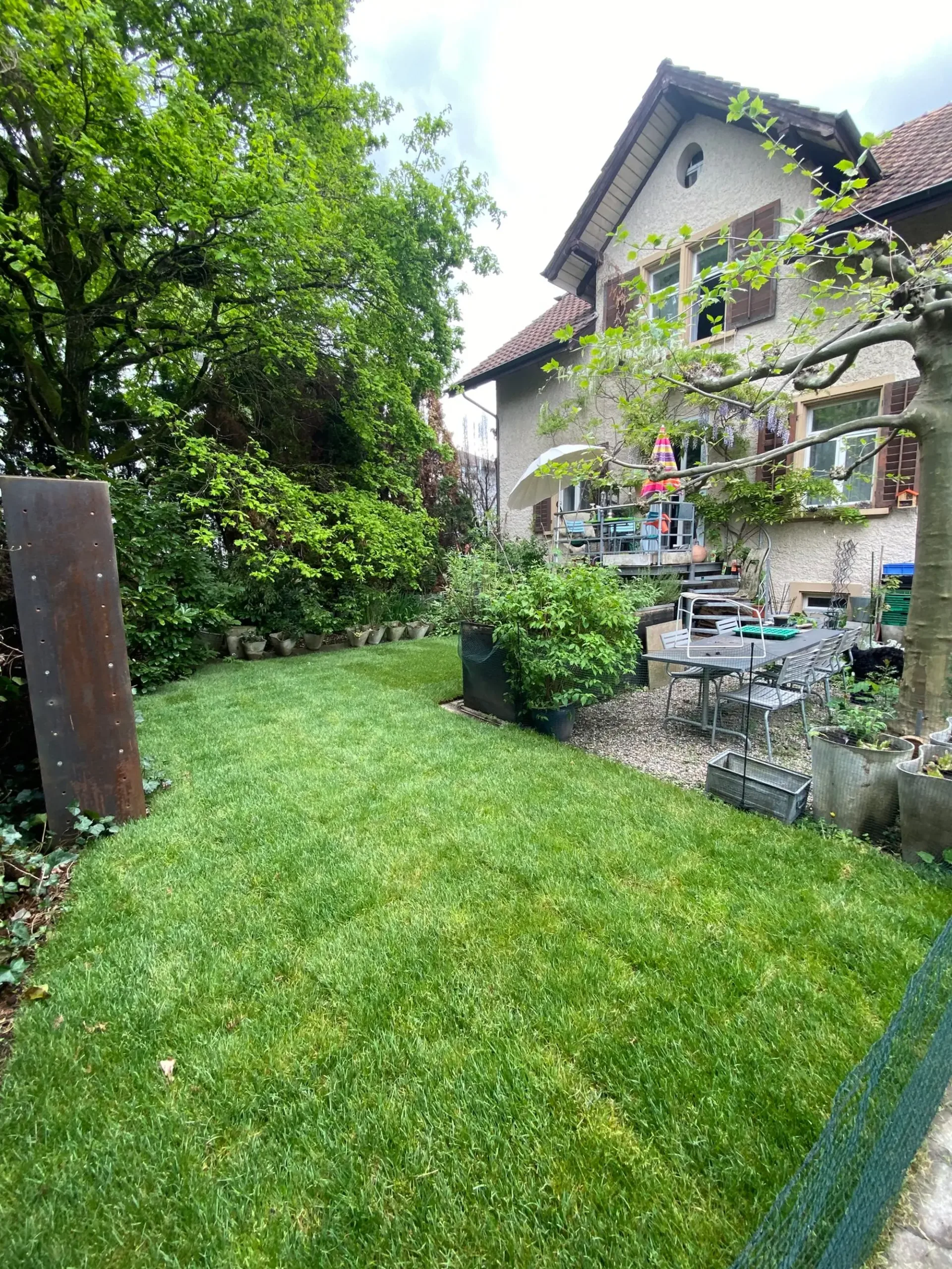 Wohnen im Grünen: Charmantes 5.5-Zimmer-Einfamilienhaus mit Garten