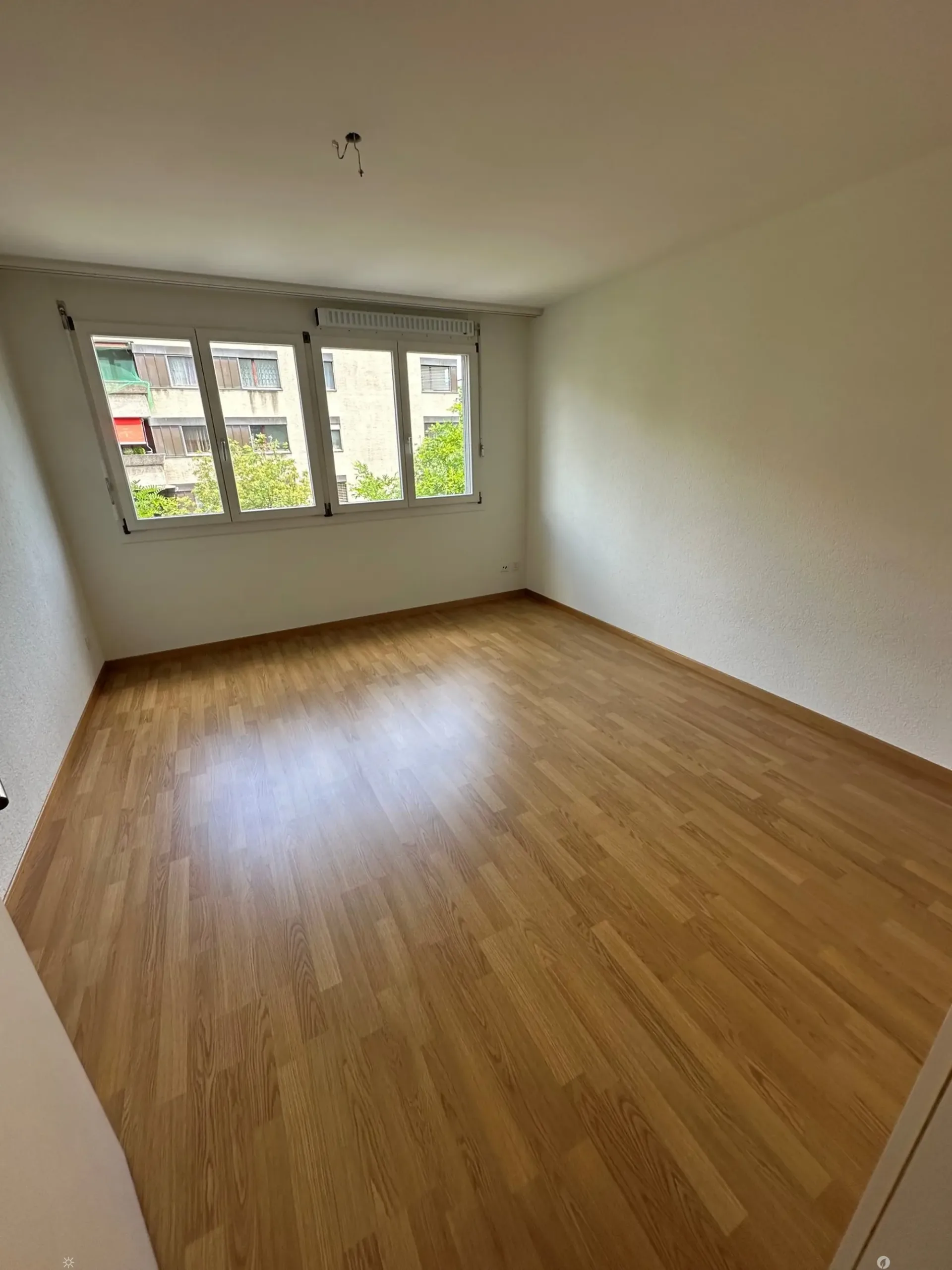 Helle 4.5-Zimmer-Wohnung mit Balkon in Biel