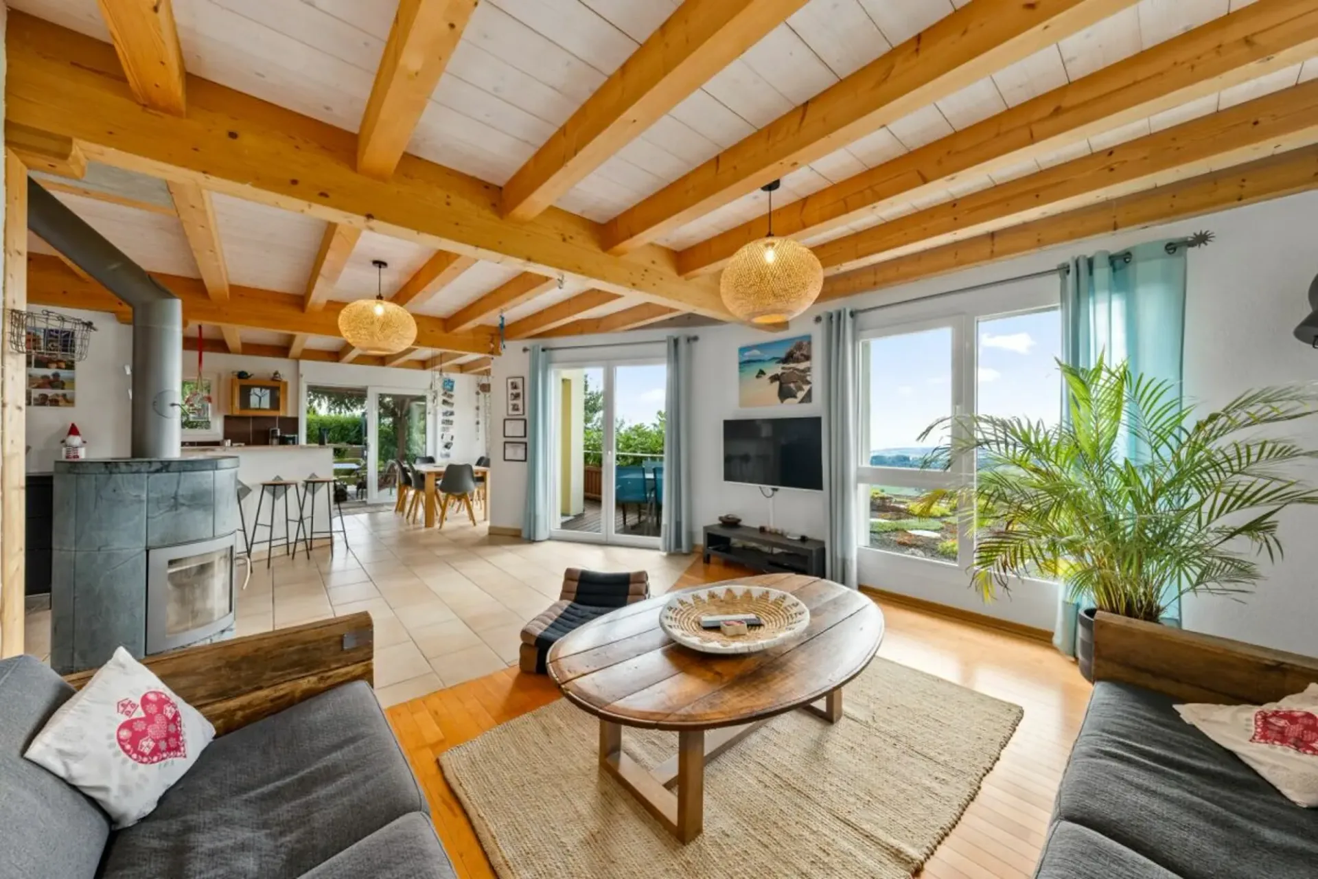 Magnifique villa d'architecte de 7.5 pièces à 7 minutes de Grandson