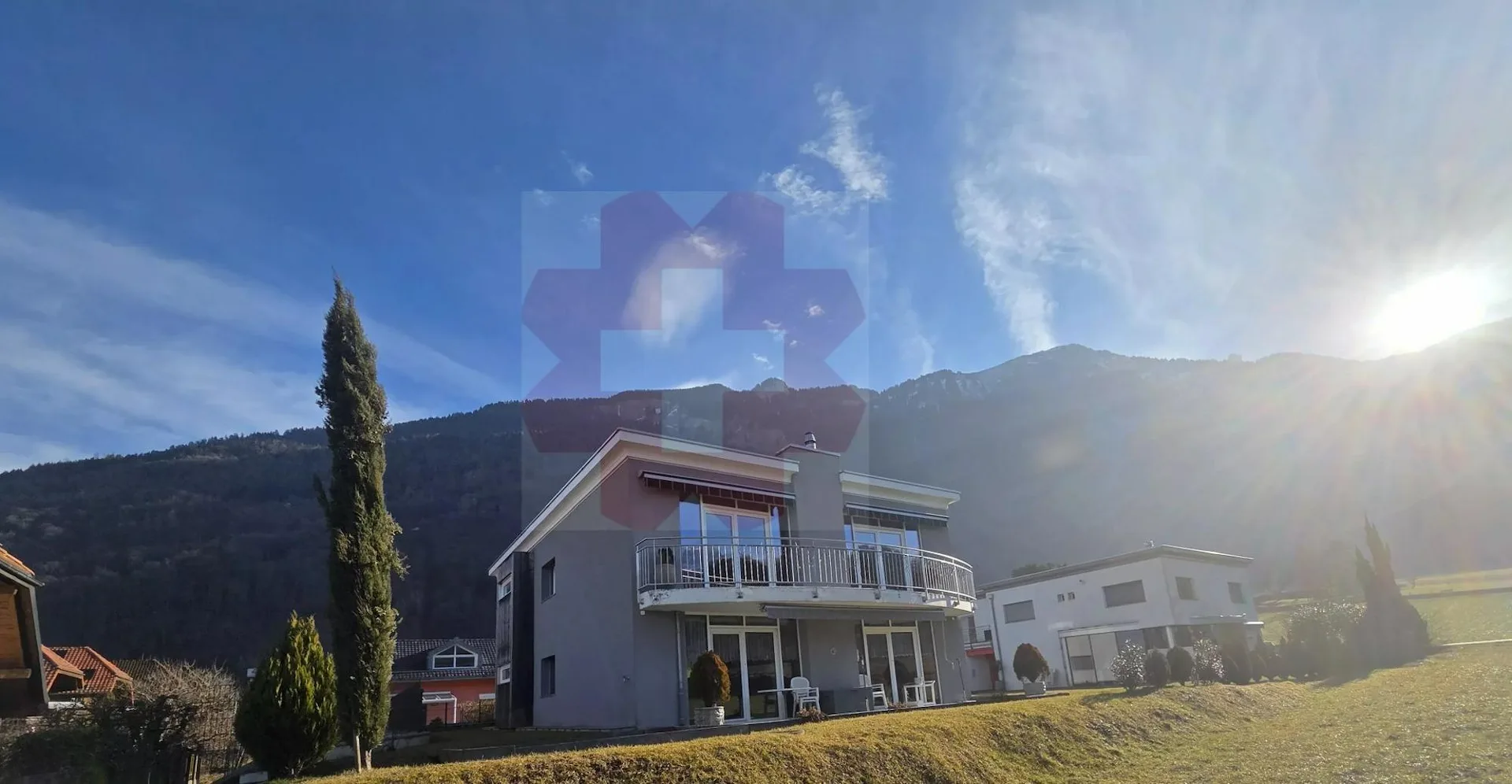 Luxurious 4-Bedroom Apartment in Scenic Bex Location