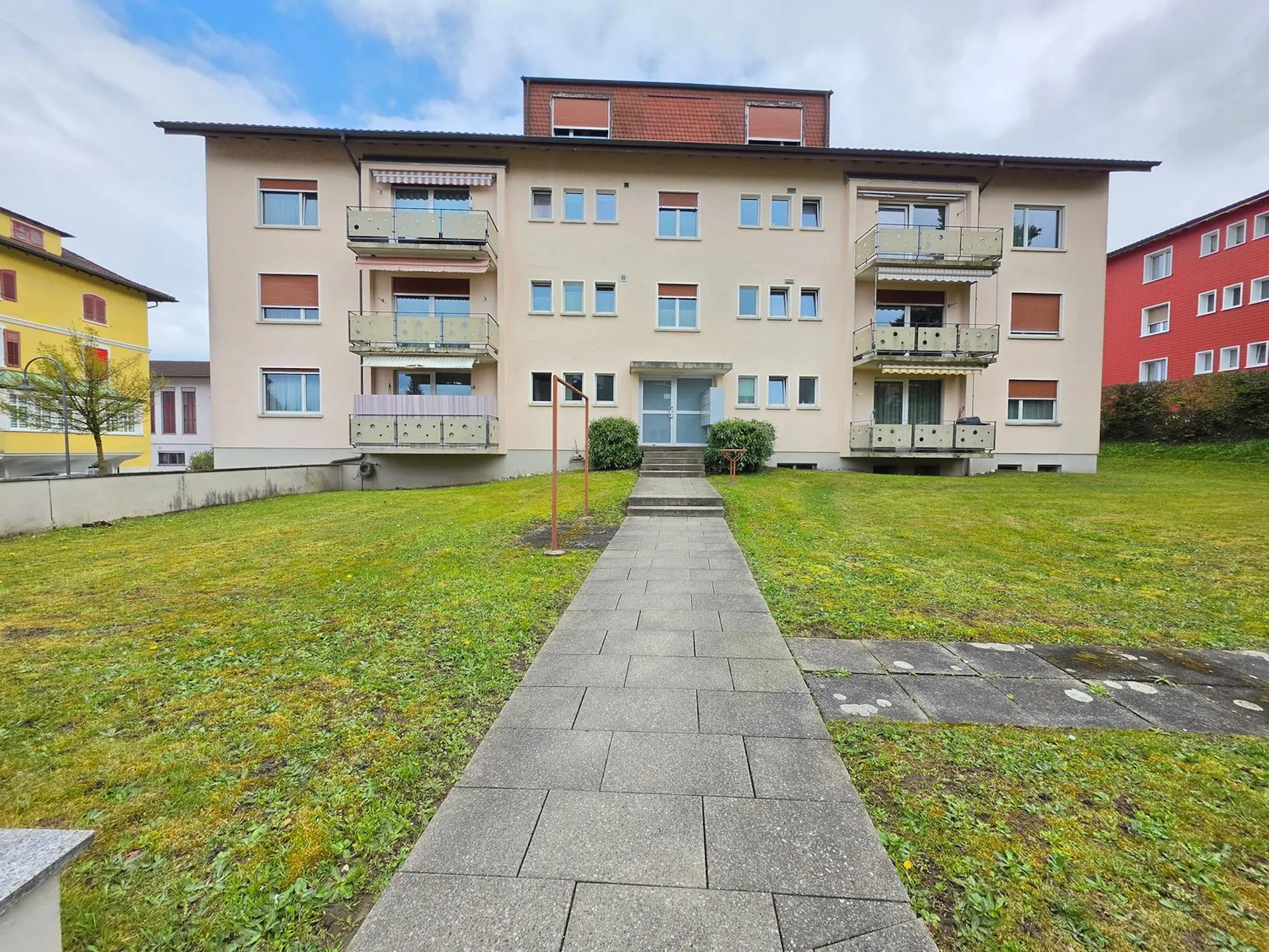 Helle 3-Zimmer-Wohnung mit Balkon in Rorschach – ab sofort verfügbar