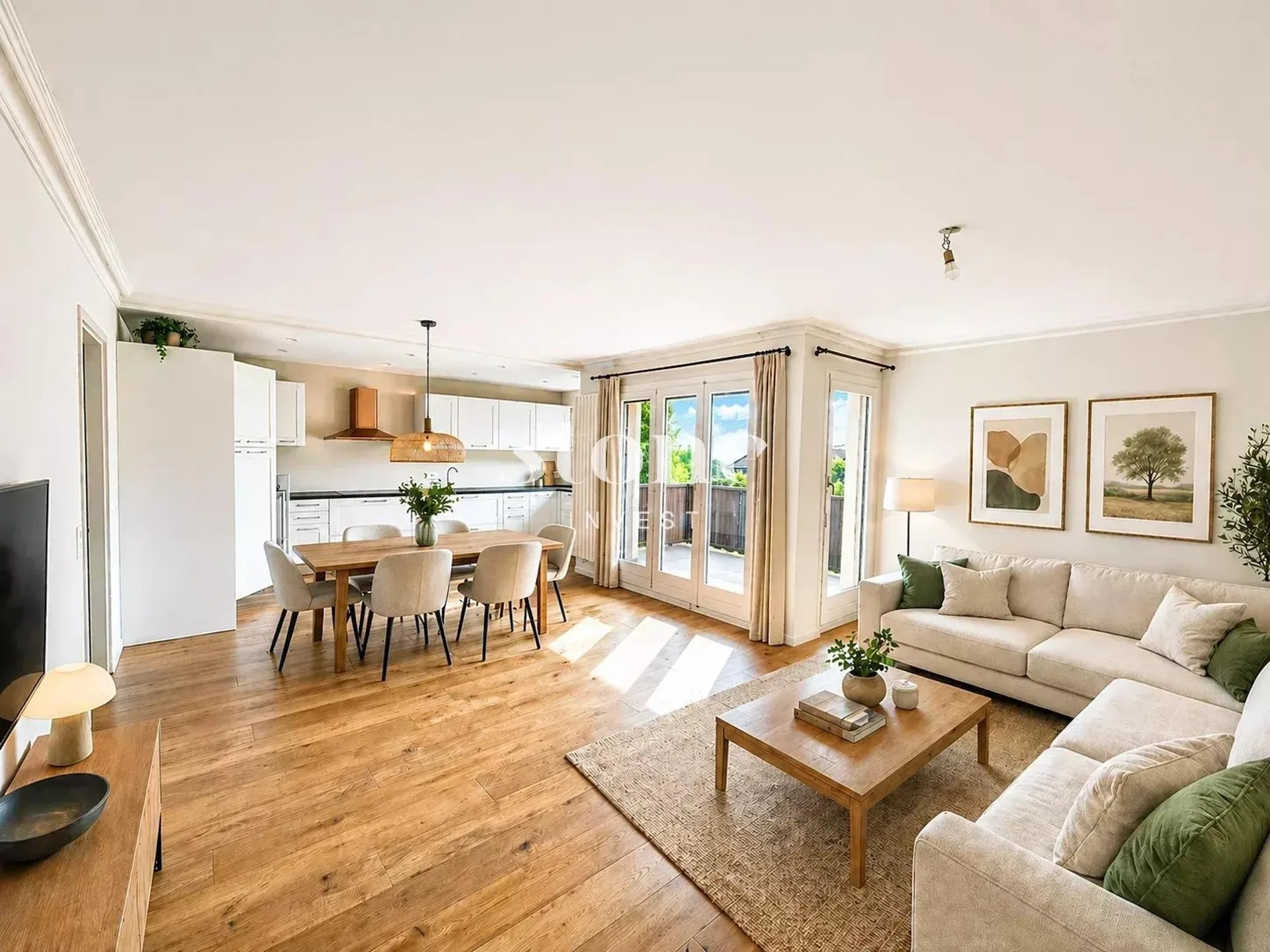 Superbo appartamento di 5 locali con balcone e loggia