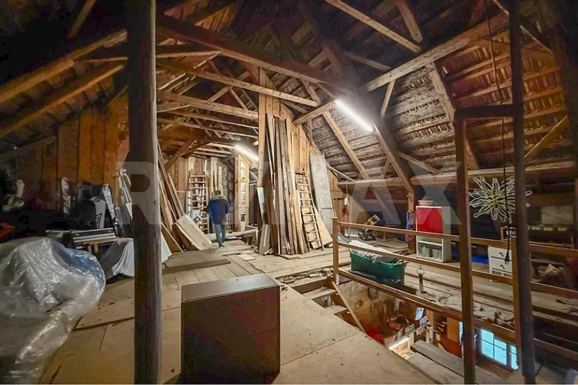 Image 10
