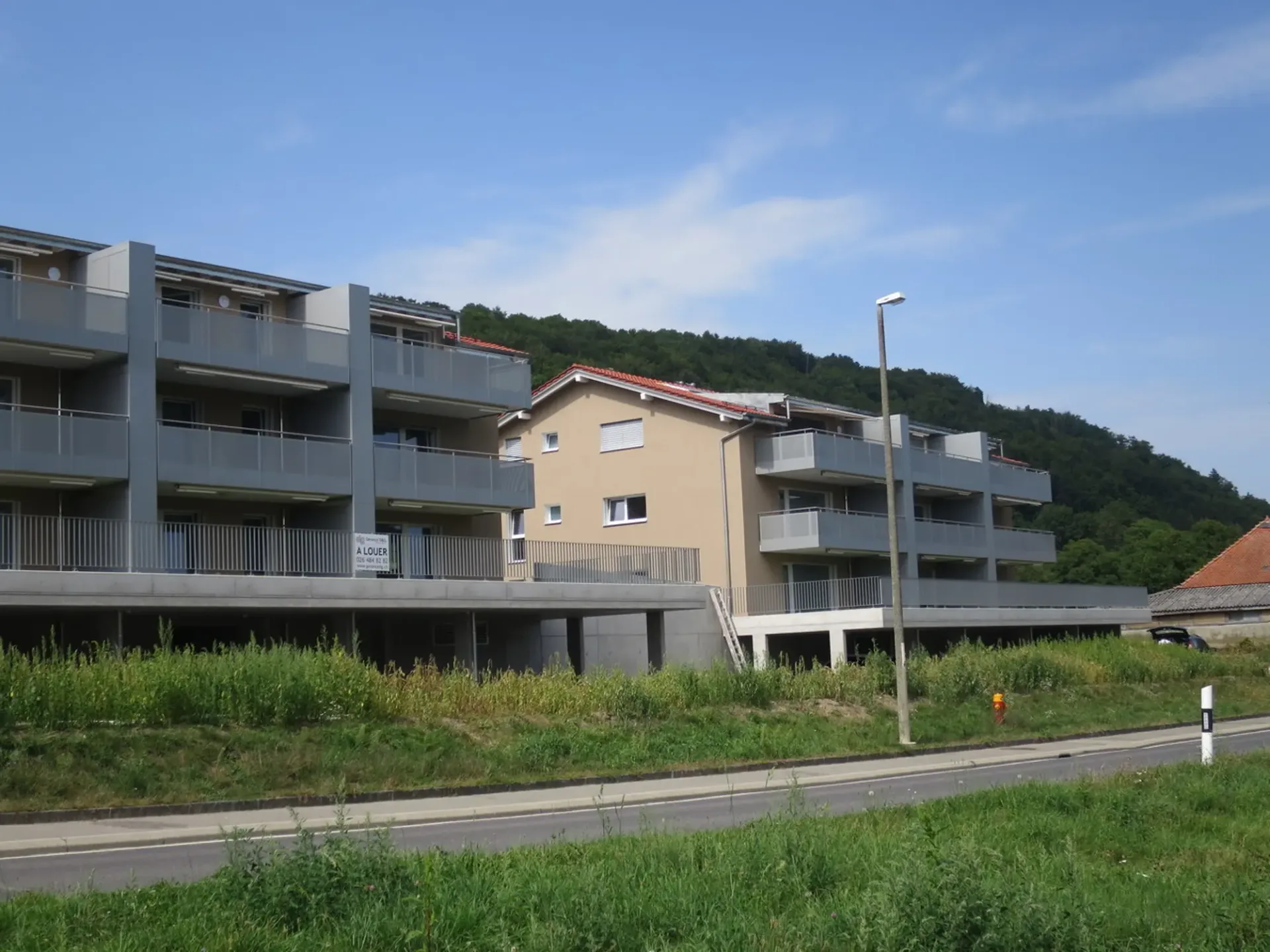 Zu vermieten ab 01.10.2026, wunderschönes 2.5-Zimmer-Apartment in Lucens.
