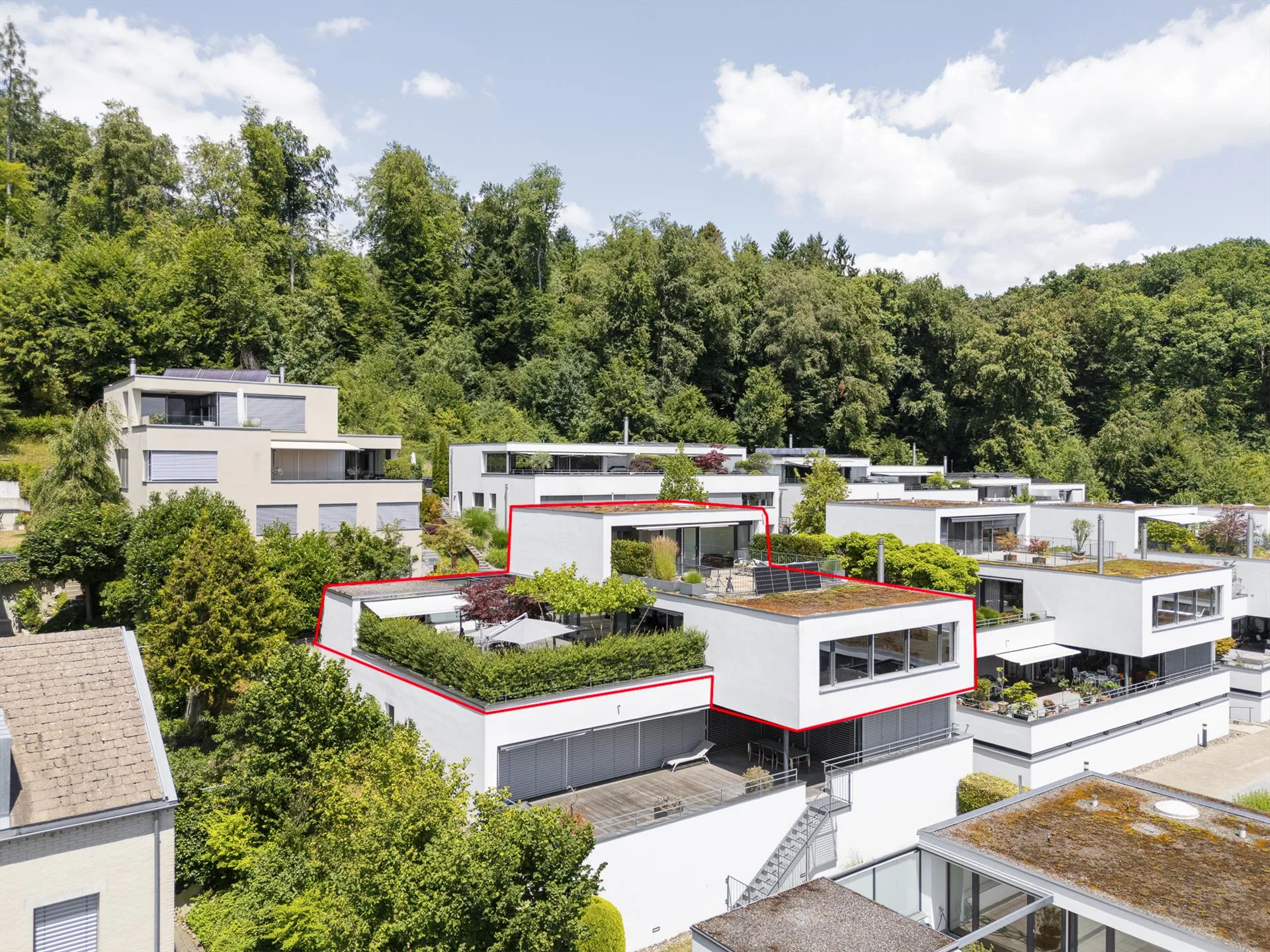 Weitläufige Maisonette mit zwei Terrassen und traumhafter Alpensicht