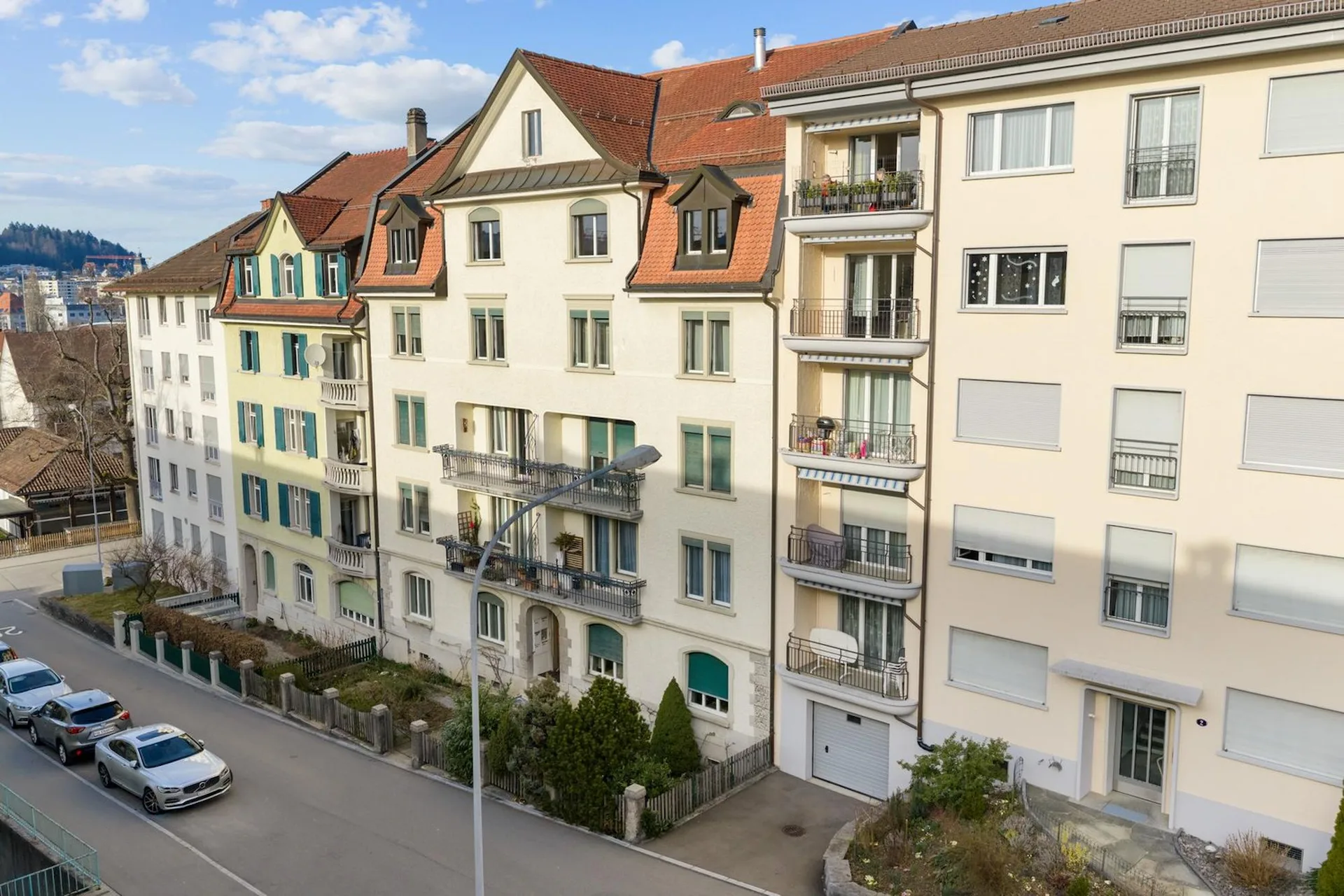 Sonnige Dachwohnung mit charmantem Altbauflair