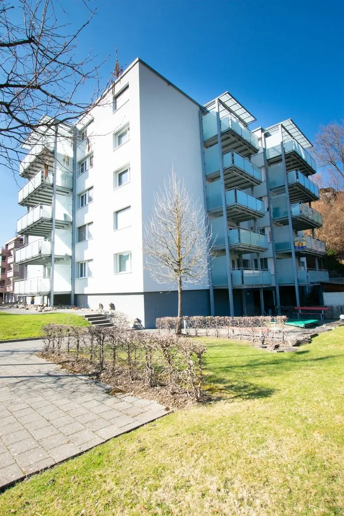 Helle Wohnung mit grossem Balkon