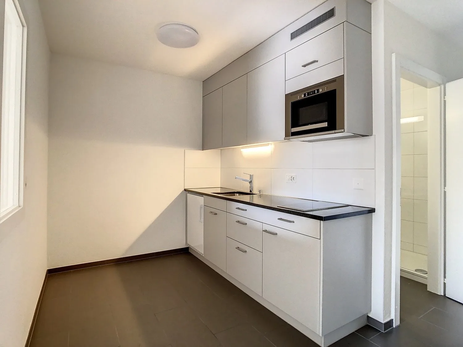 STUDIO ENTIERMENT RENOVE EN 2023