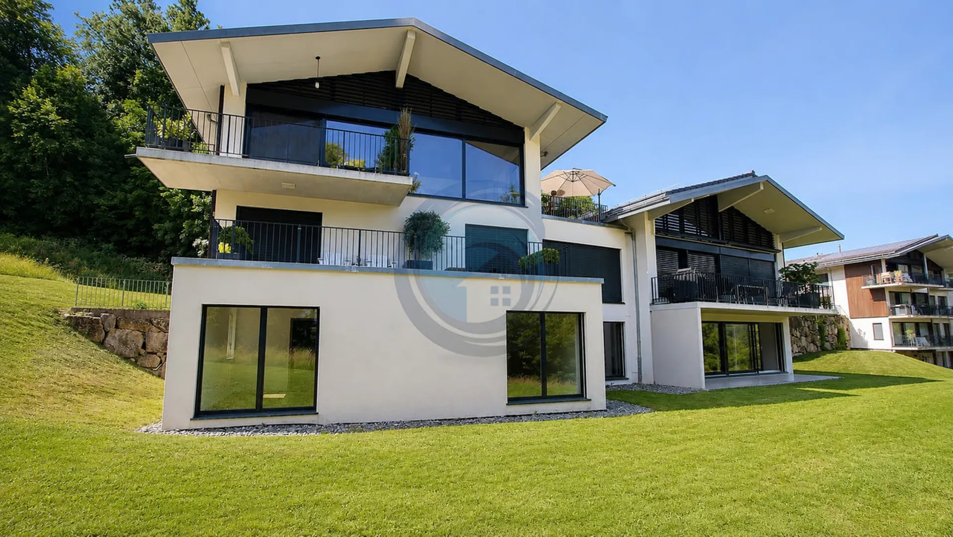 Très bel appartement 4.5 p., 128 m2, terrasse ensoleillée et vue Alpes