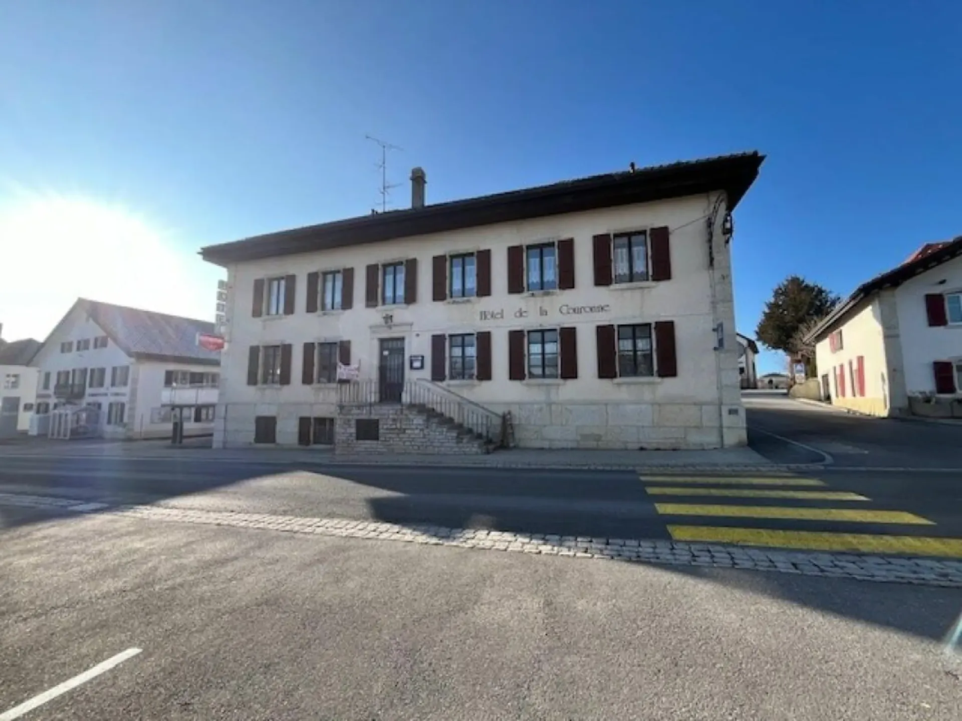 Restaurant / Hotel "La Couronne" in Les Bois JU
