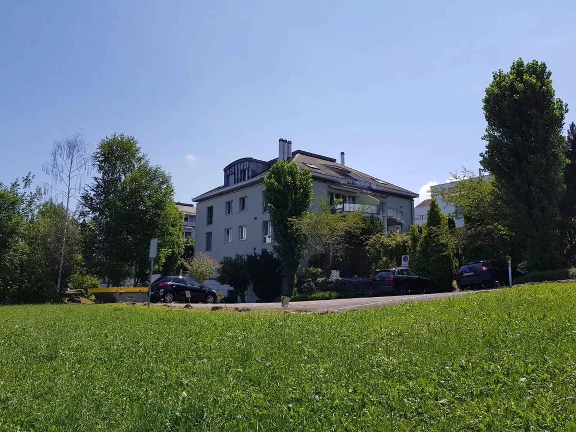 Helle und grosszügige Wohnung mit Seeblick