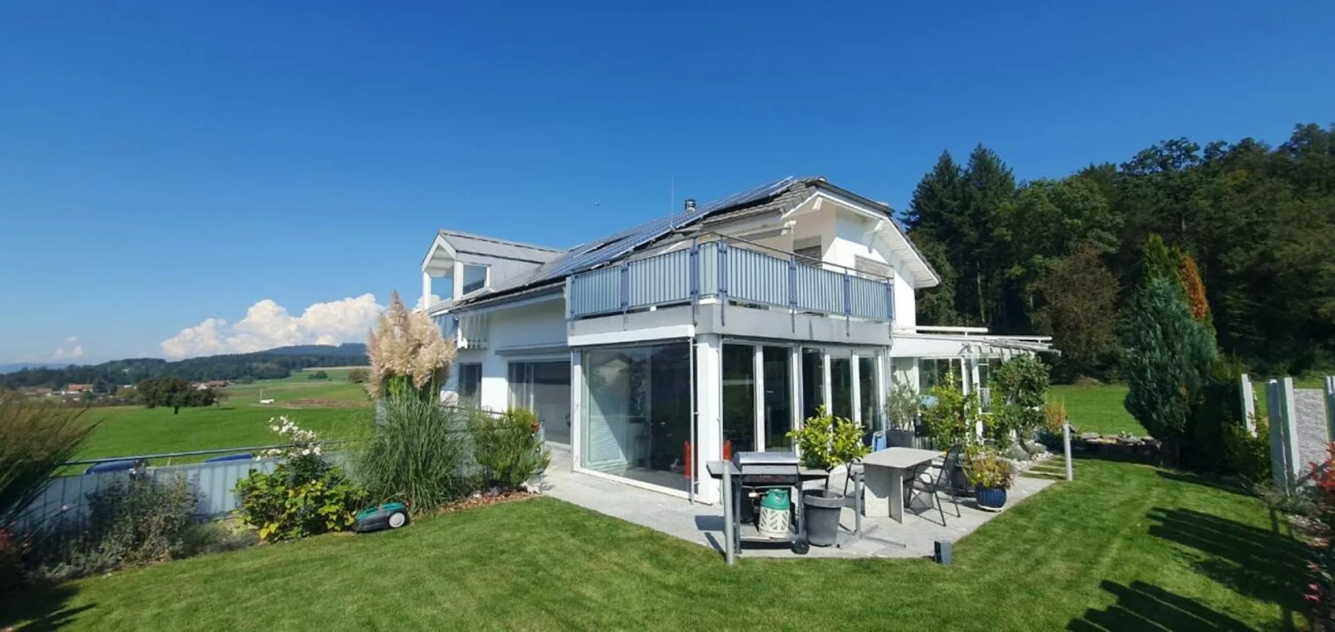 Freistehendes Einfamilienhaus mit Nähe zur Natur