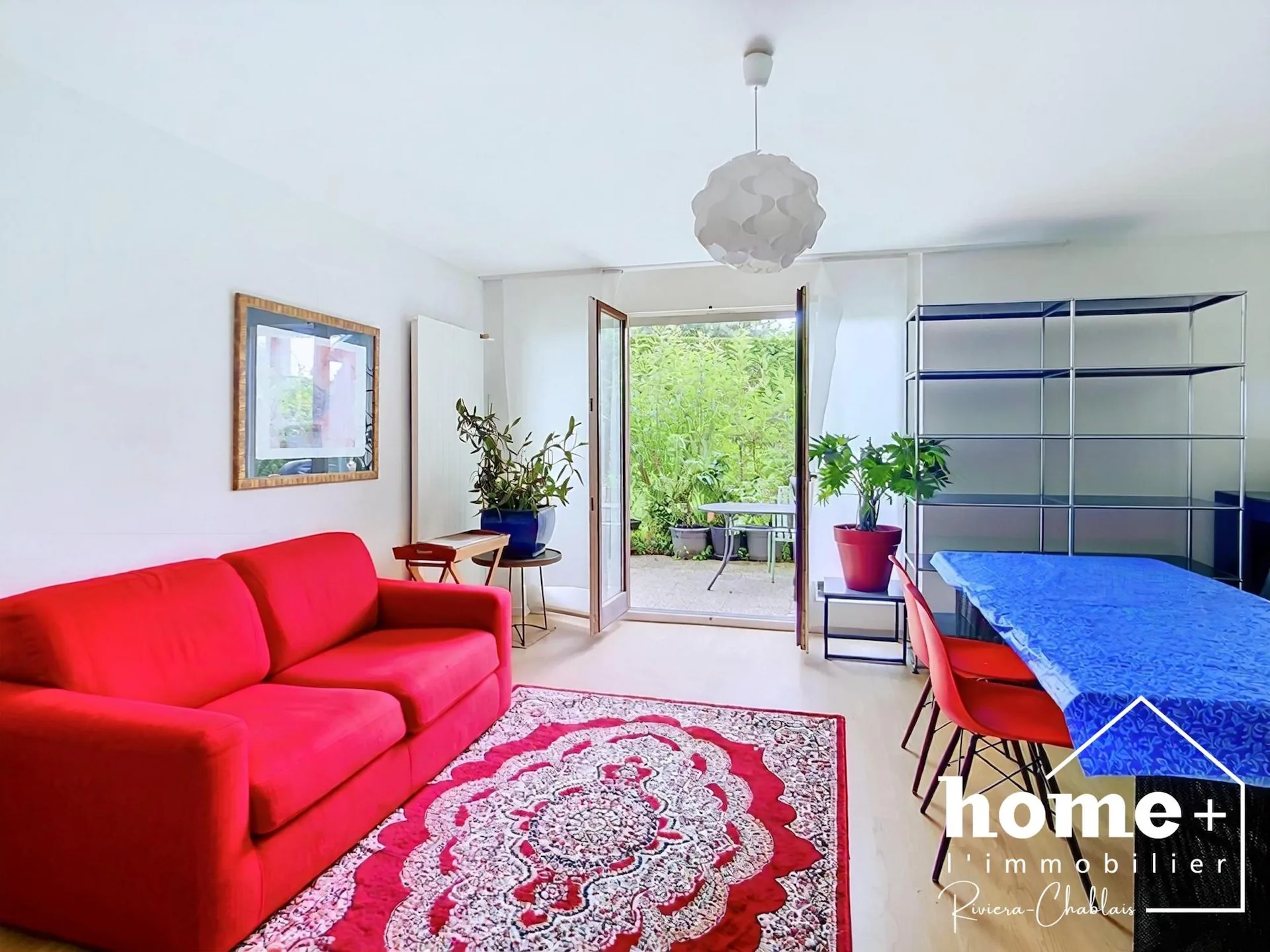 Appartement de 2,5 pièces en rez-de-jardin avec grande terrasse et potager