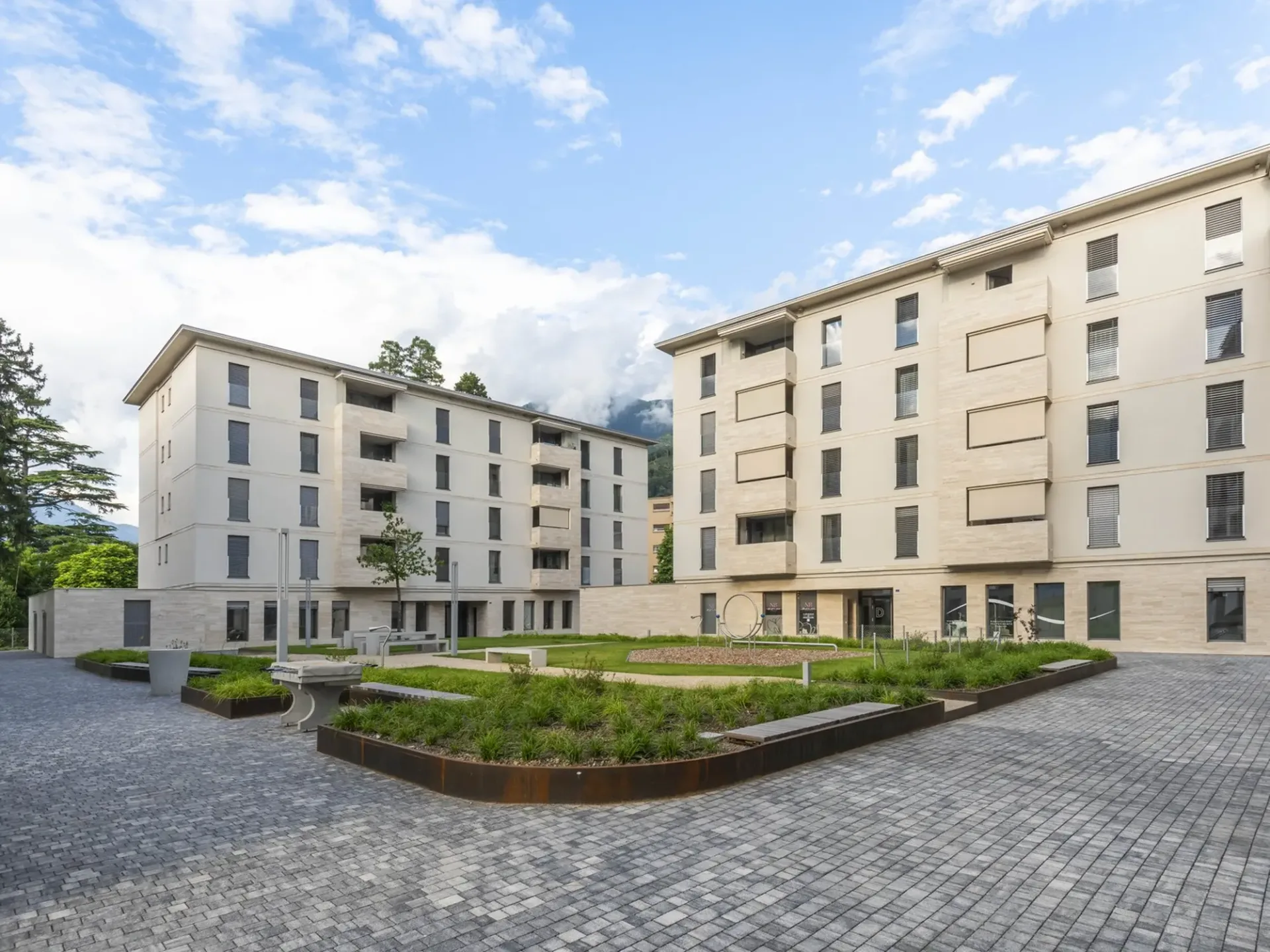 Mieten Sie neue Gewerbeflächen in zentraler Lage Giubiasco