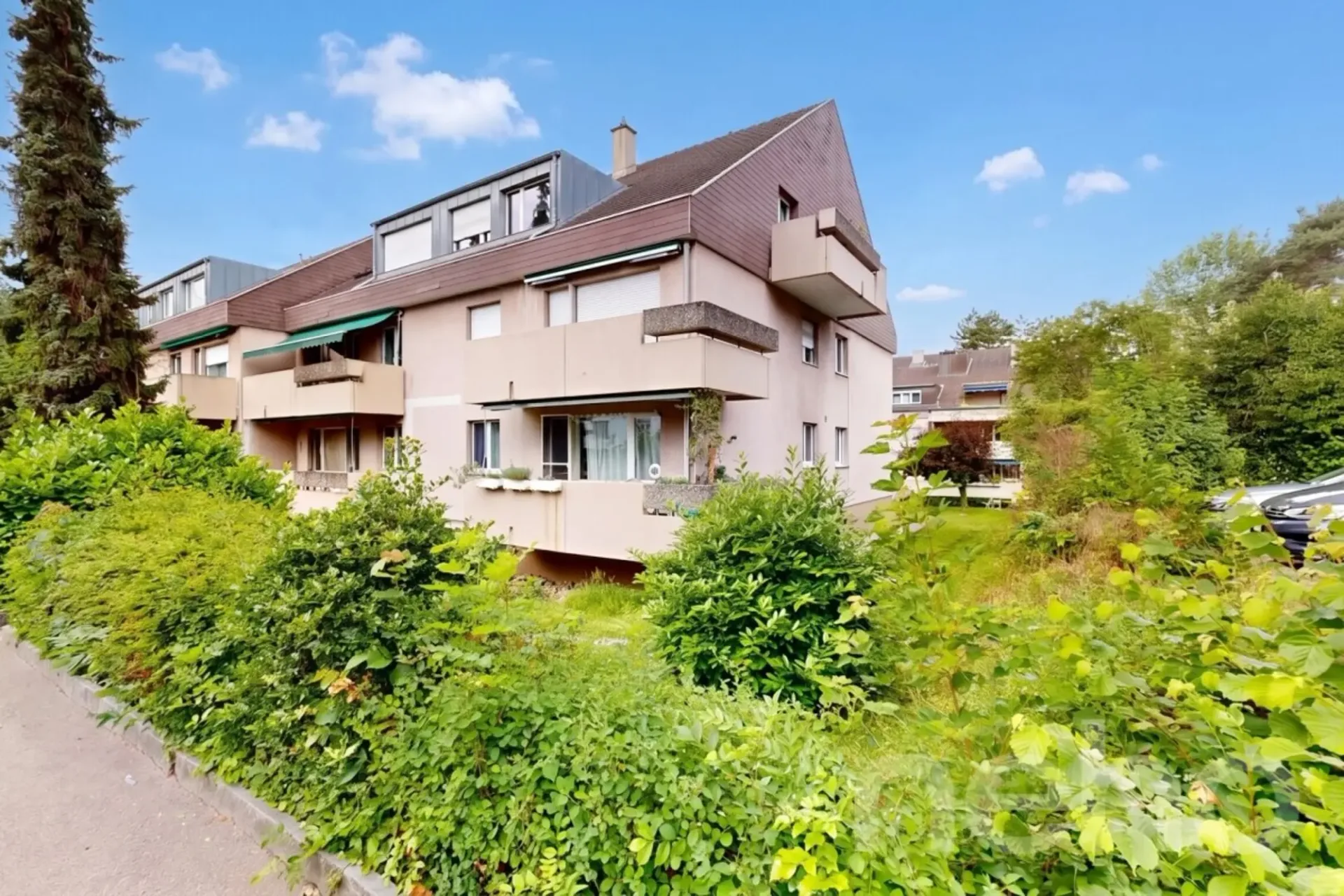 Helle und gepflegte 2.5-Zi.-Wohnung an attraktiver Lage in Arlesheim