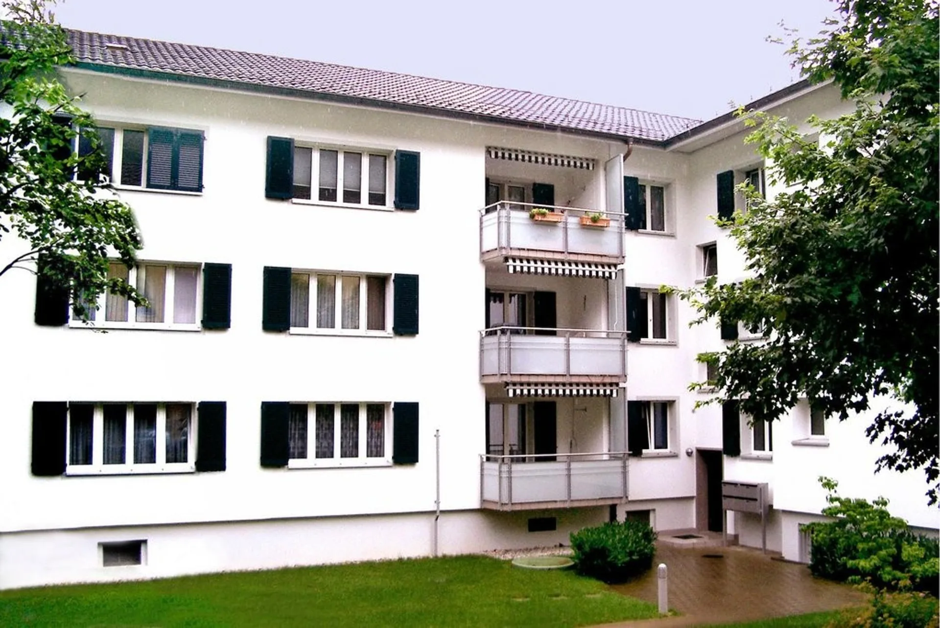 Grosszügige 4.5-Zimmerwohnung in gepflegter Liegenschaft zu vermieten