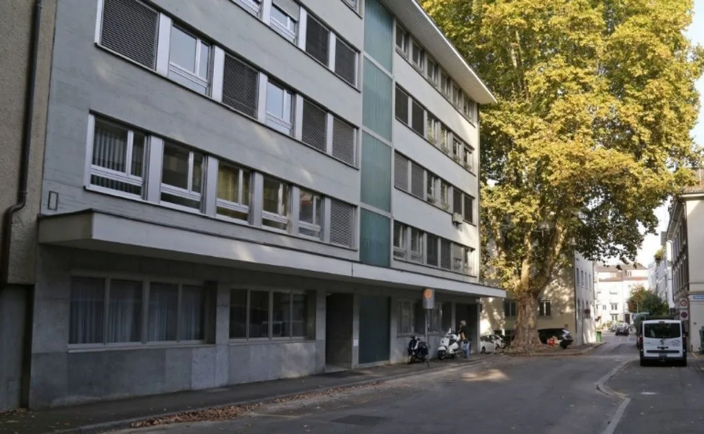 Archivfläche im Dachgeschoss - 100 m2 im Kreis 8