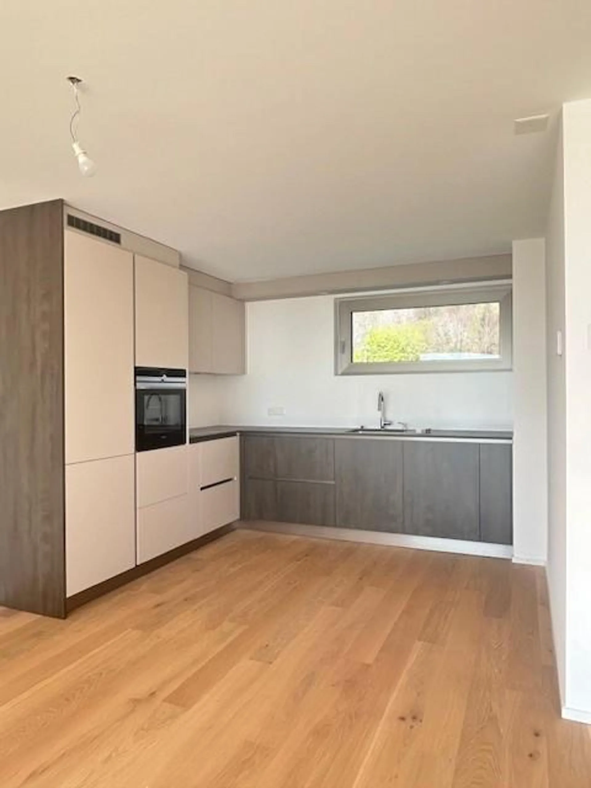 2,5 locali in attico con grande terrazza e vista sul lago