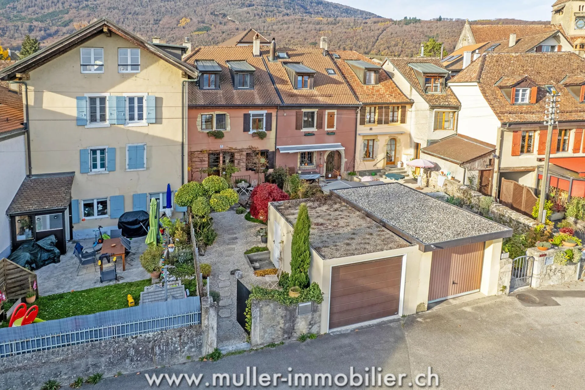 Maison villageoise avec cachet à 100 m du port de Concise