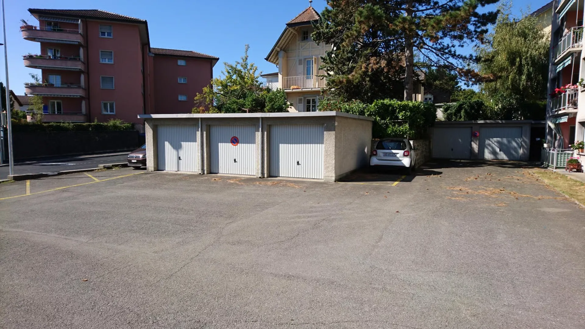 Garage Box