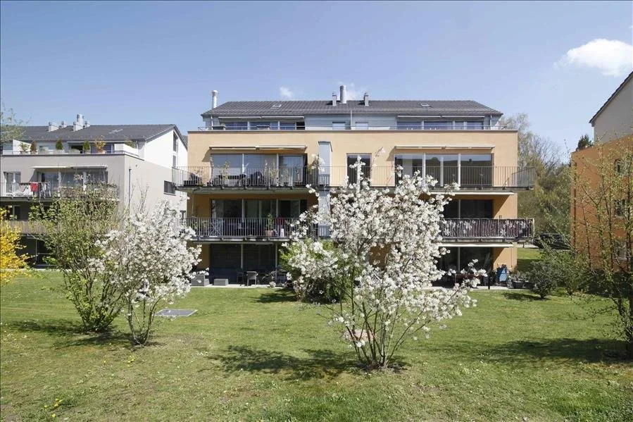 Schöne 4.5 Zimmerwohnung direkt an der Töss!
