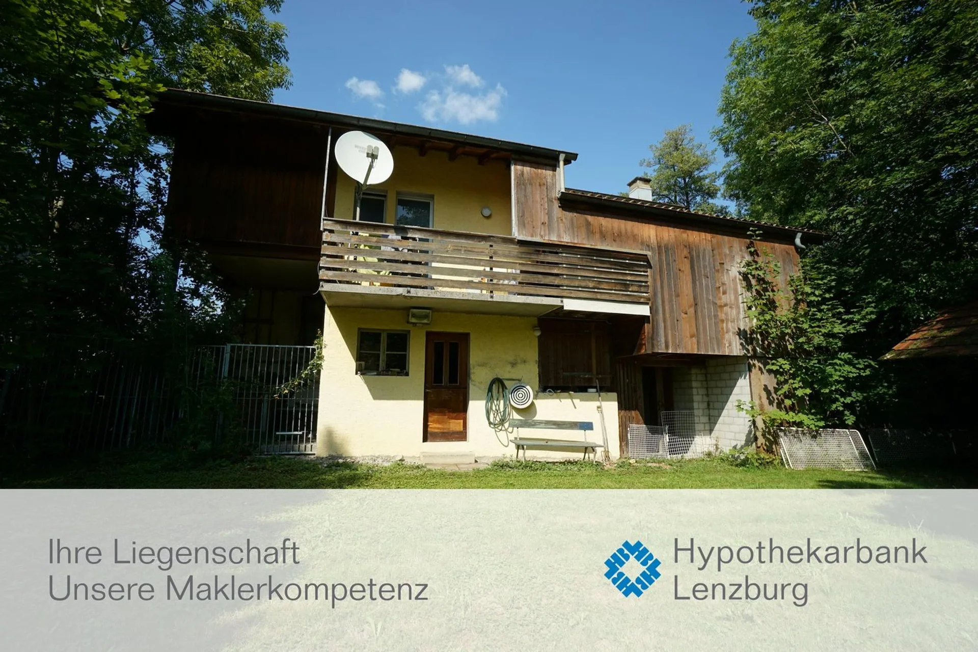 Central living and working - ideal for craftsmen with great expansion and renovation potential