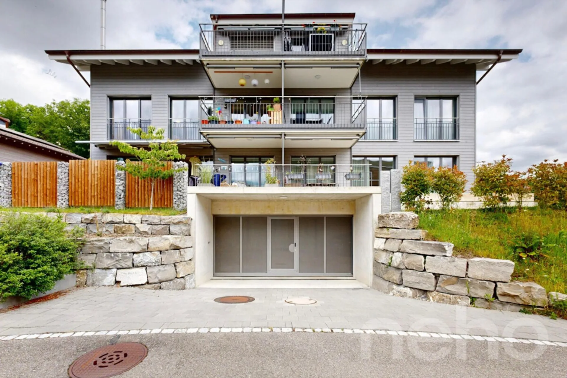 Moderne Wohnung mit Bergsicht