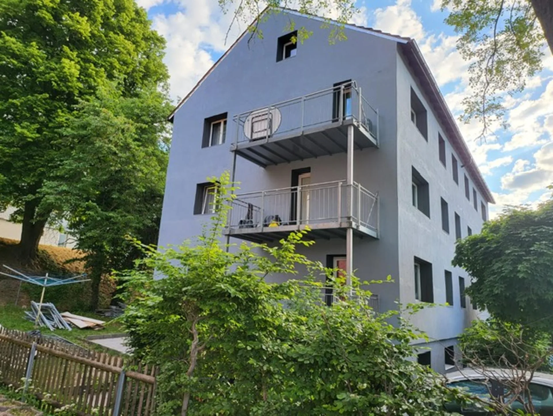 2.5-Zimmer-Dachwohnung im 3. Stock – per sofort verfügbar