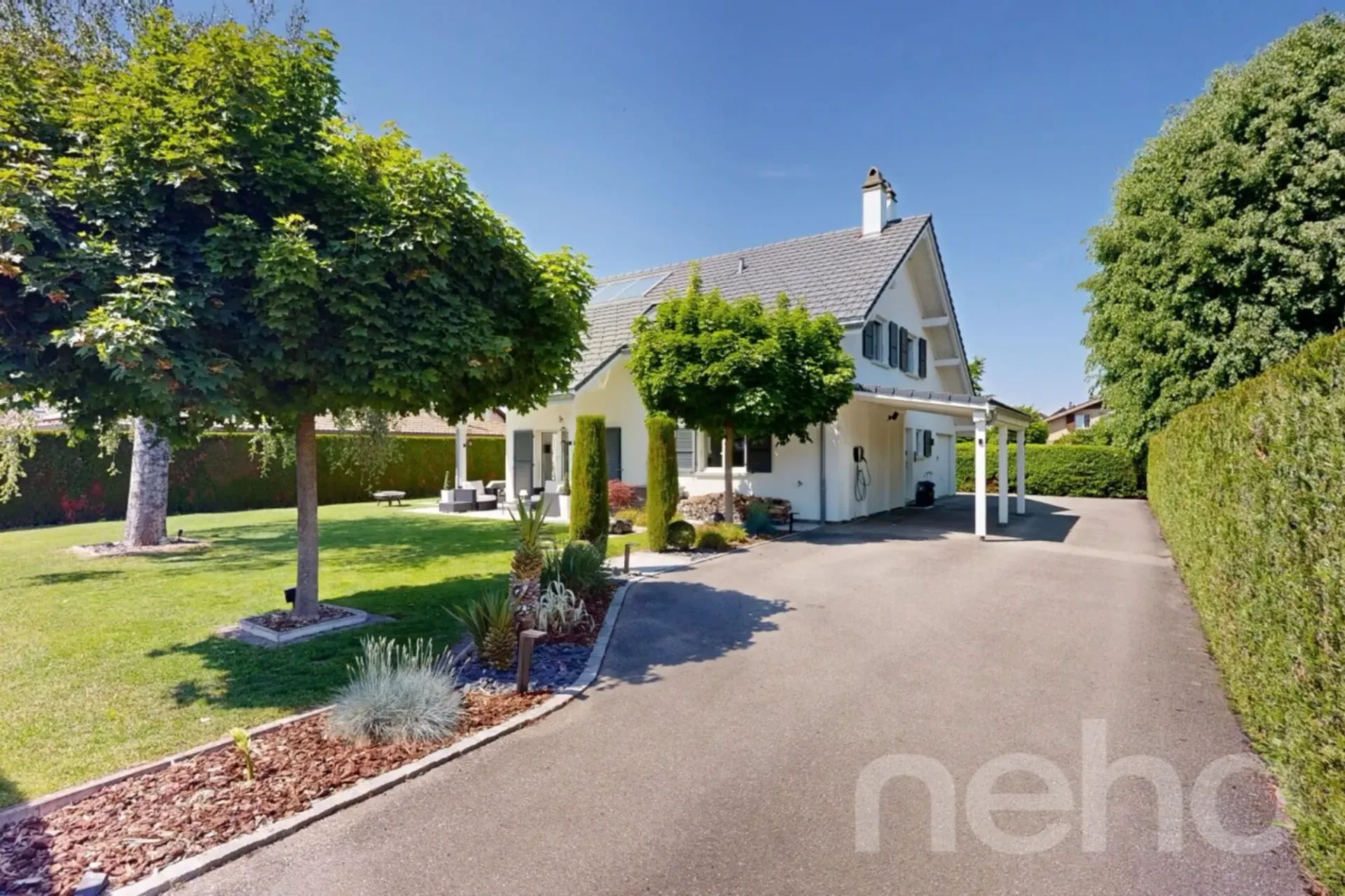 Prächtige renovierte Villa mit Pool und absoluter Privatsphäre