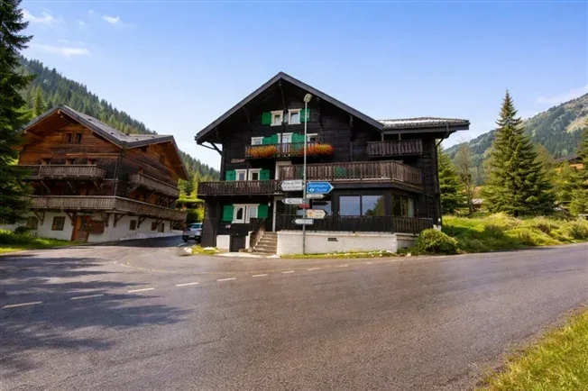 16-Zimmer-Gasthaus mit Bar zu mieten in Morgins