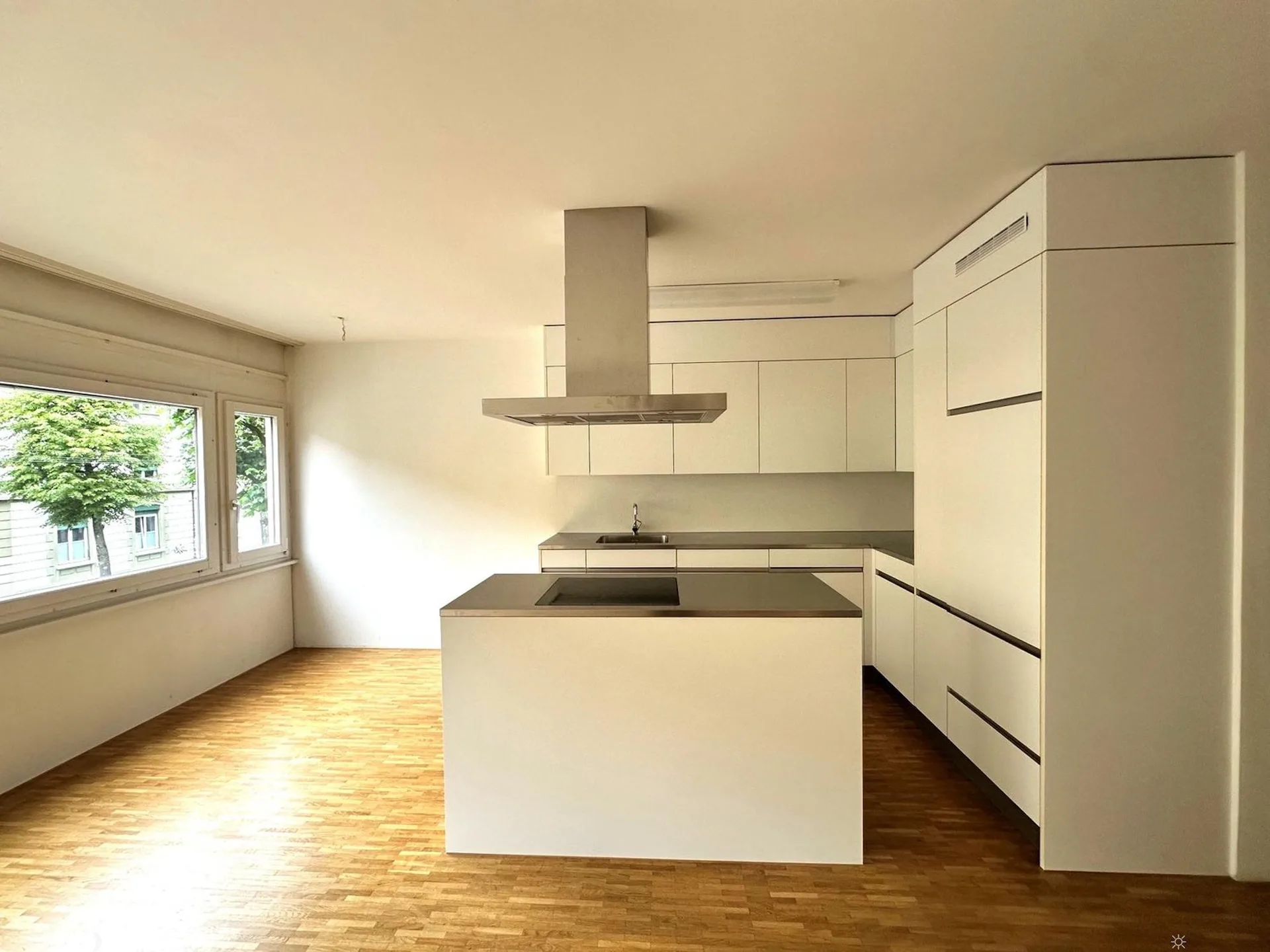 Moderne 3.5-Zimmer-Wohnung mit Balkon