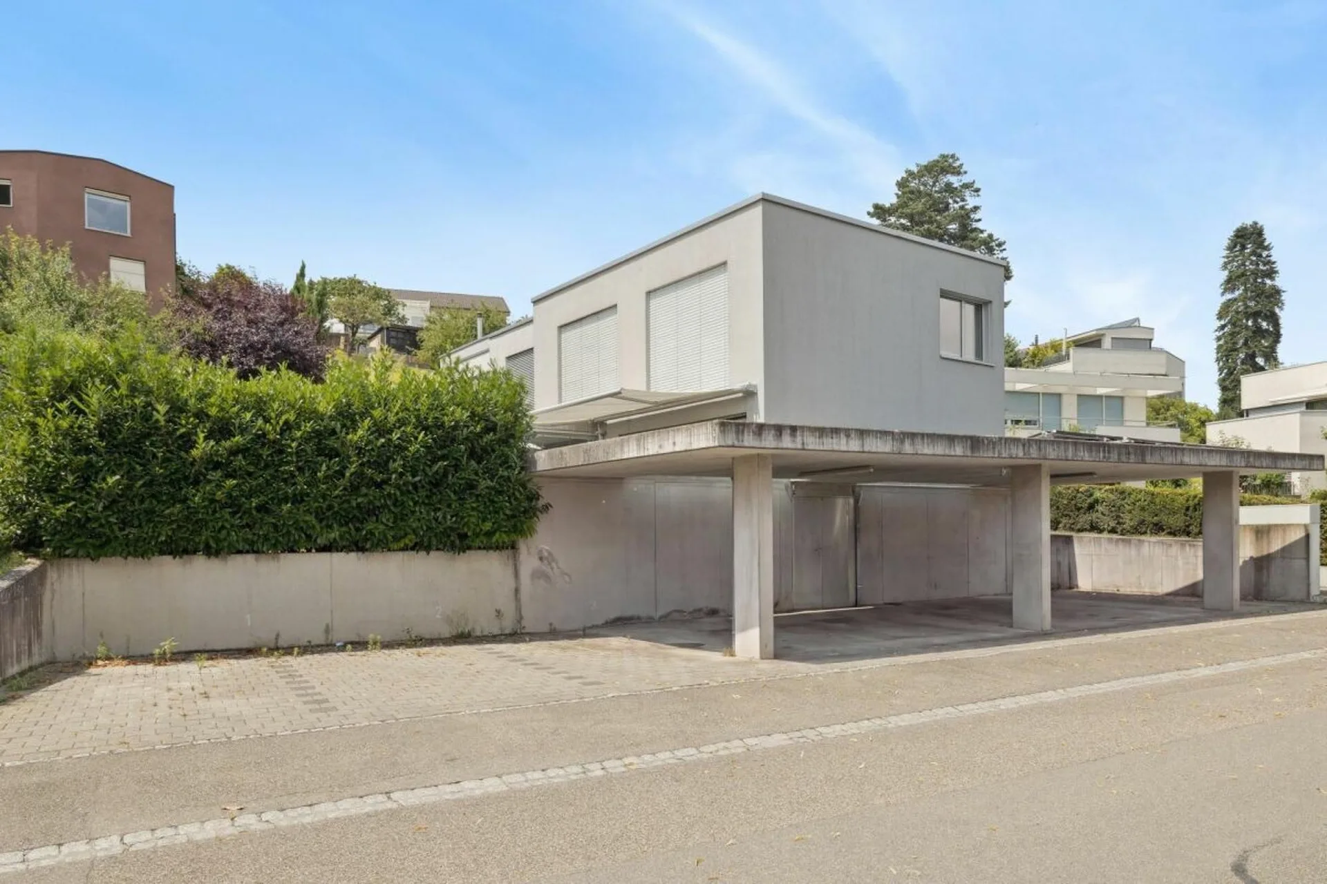 Neuwertiges 4.5-Zimmer-Doppel-EFH mit Wintergarten, Carport und Abstellplatz an begehrter Wohnlage