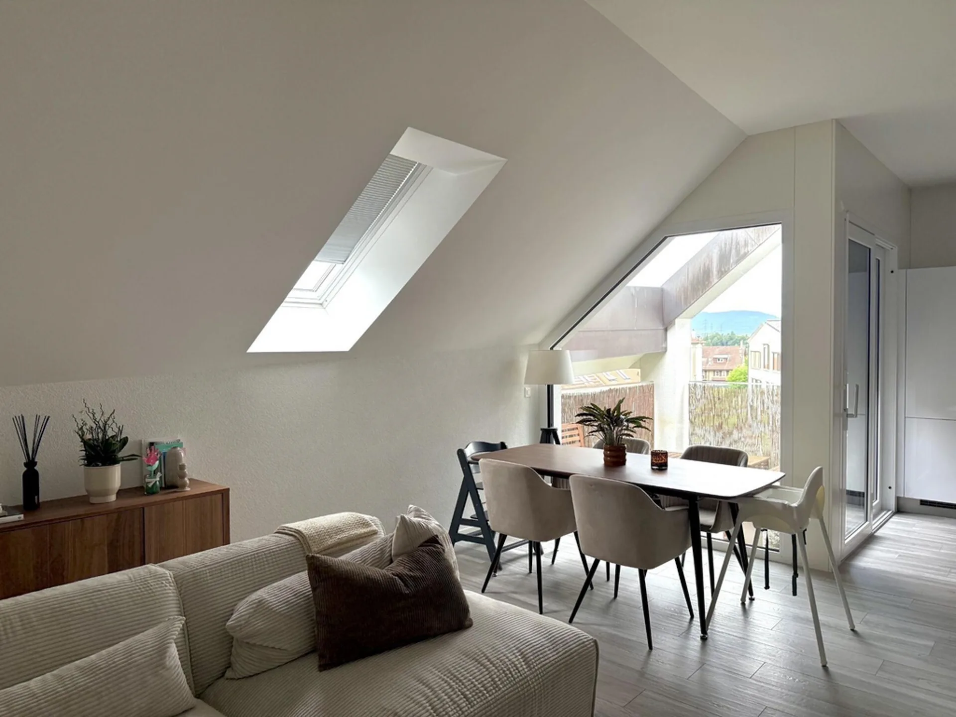 Bel appartement spacieux et lumineux avec balcon