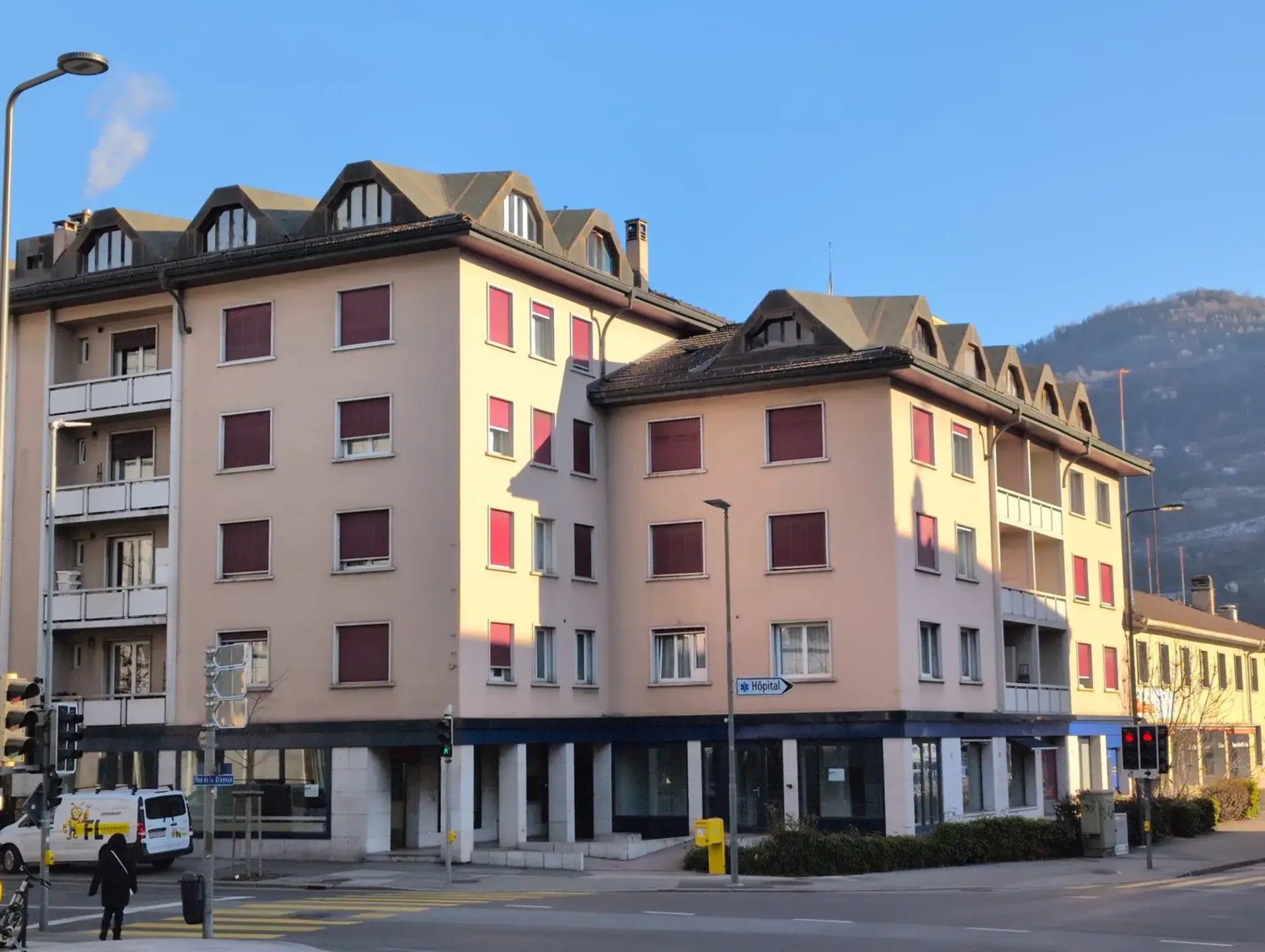 Zu vermieten, Lagerflächen hauptsächlich für Lagerzwecke, in Sion!