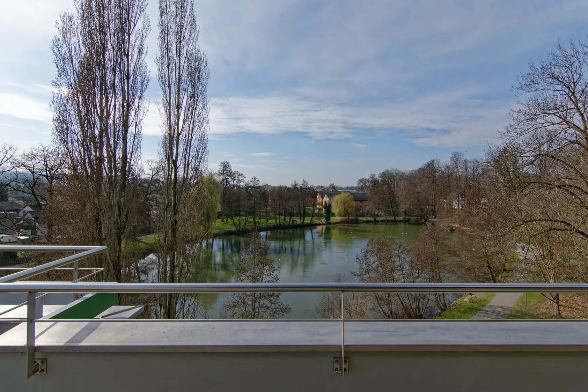 5.5-Zimmer Attikawohnung mit Blick auf Weiher