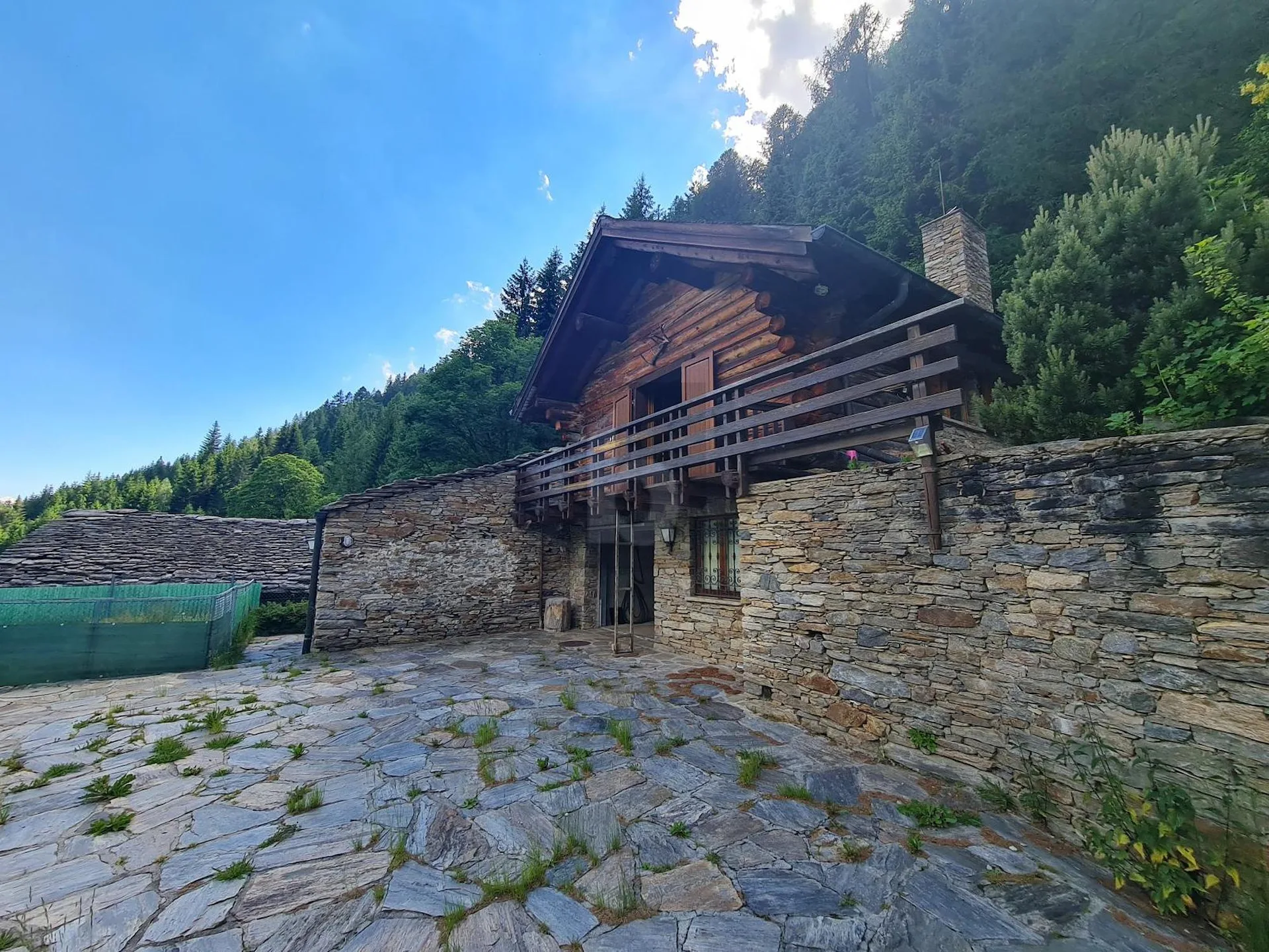 TRA LA NATURA CON VISTA MOZZAFIATO